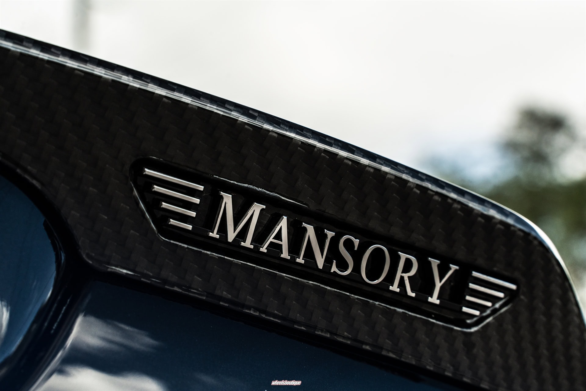 Rolls-Royce Phantom EWB with Mansory Body Kit