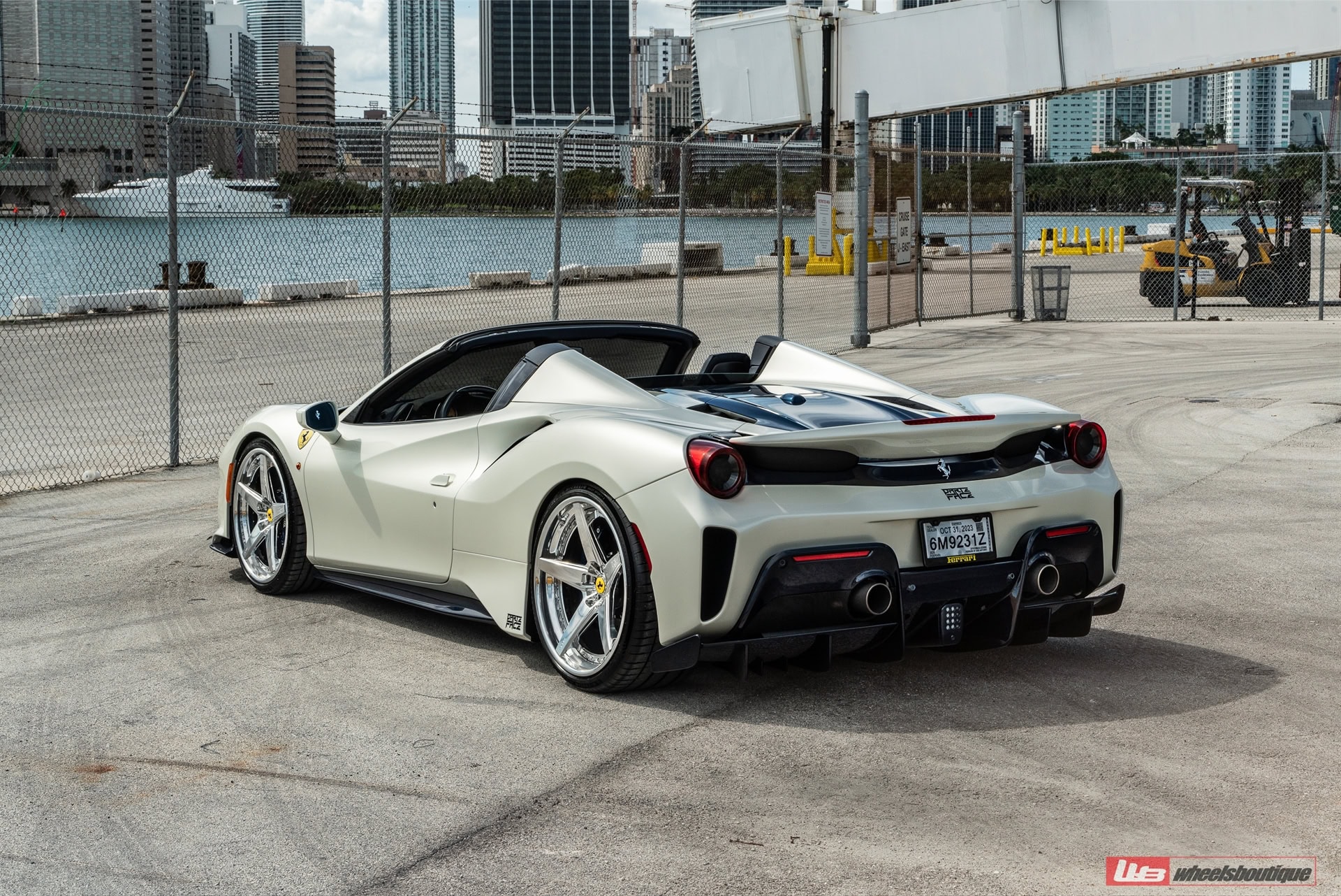 Ferrari 488 Pista | Bianco Avus | on ANRKY RS5.3 | Brushed Clear