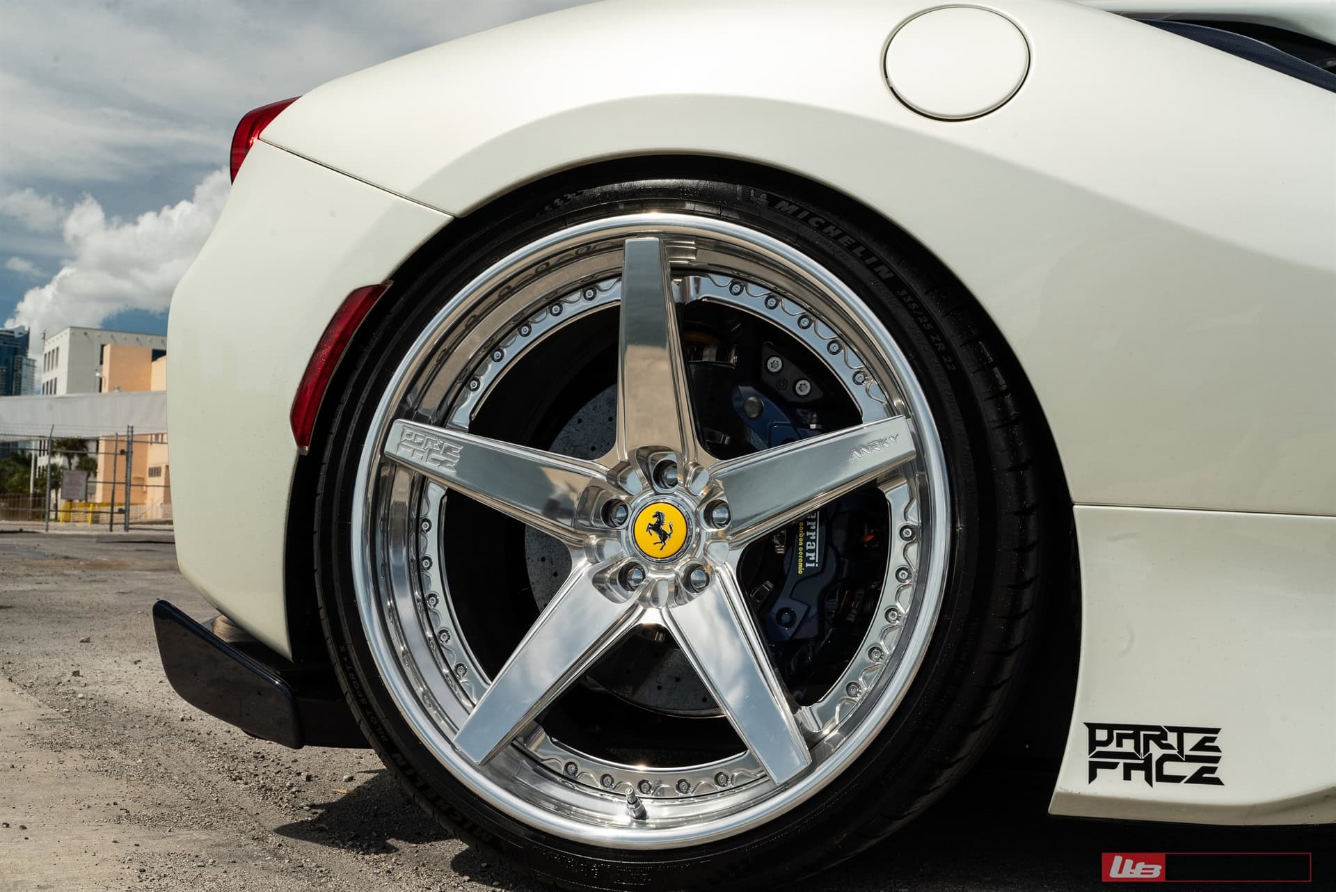 Photo 31 of Ferrari 488 Pista | Bianco Avus | on ANRKY RS5.3 | Brushed Clear