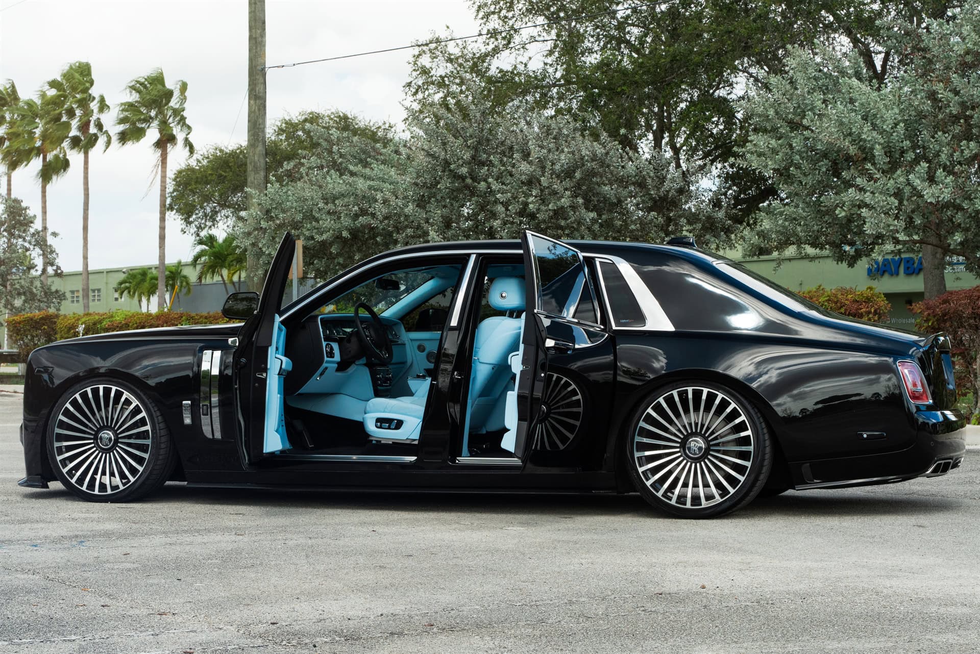 Photo 23 of Rolls-Royce Phantom EWB with Mansory Body Kit