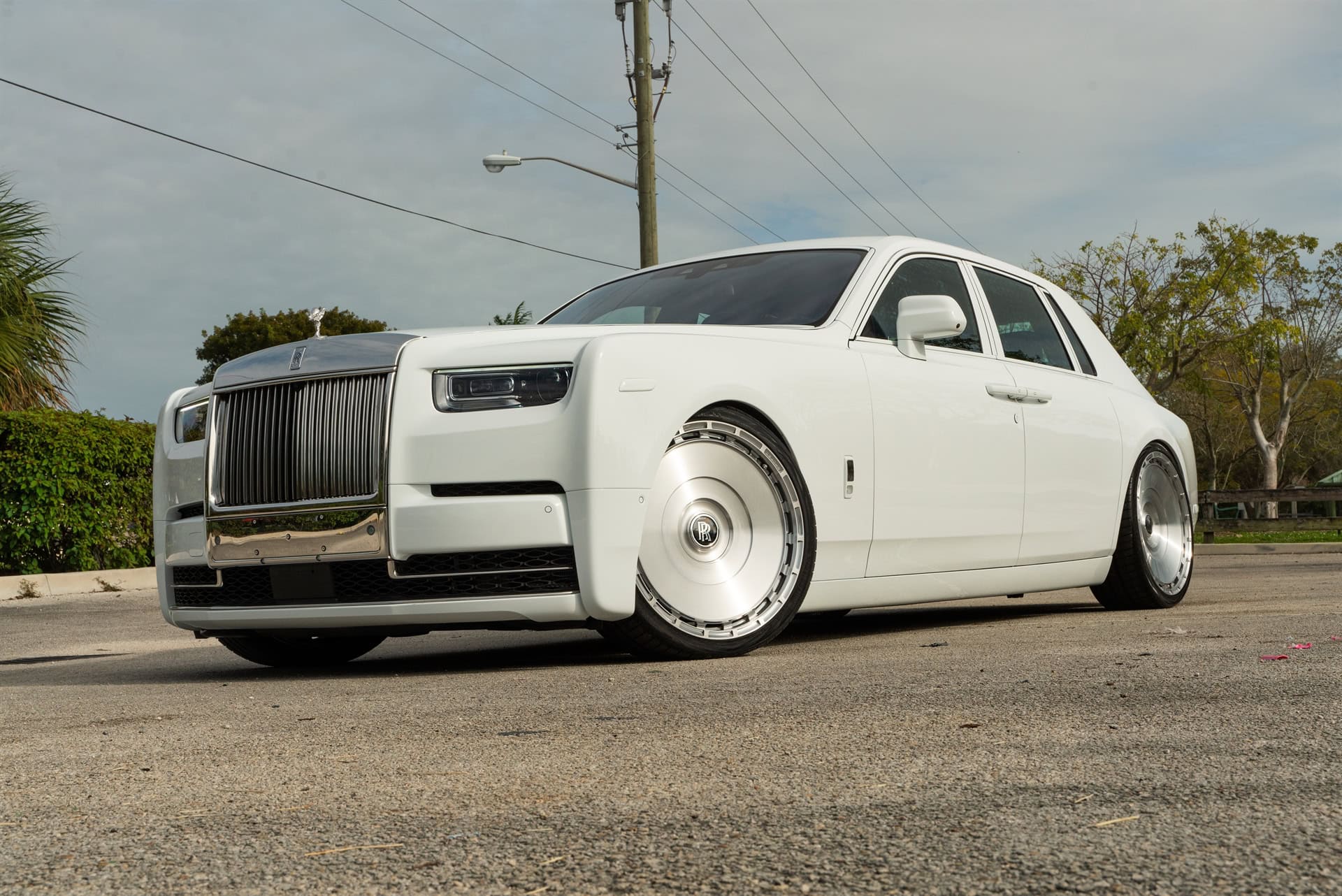 Photo 25 of Rolls-Royce Phantom II | English White | Novitec SP3 Wheels | Brushed Clear