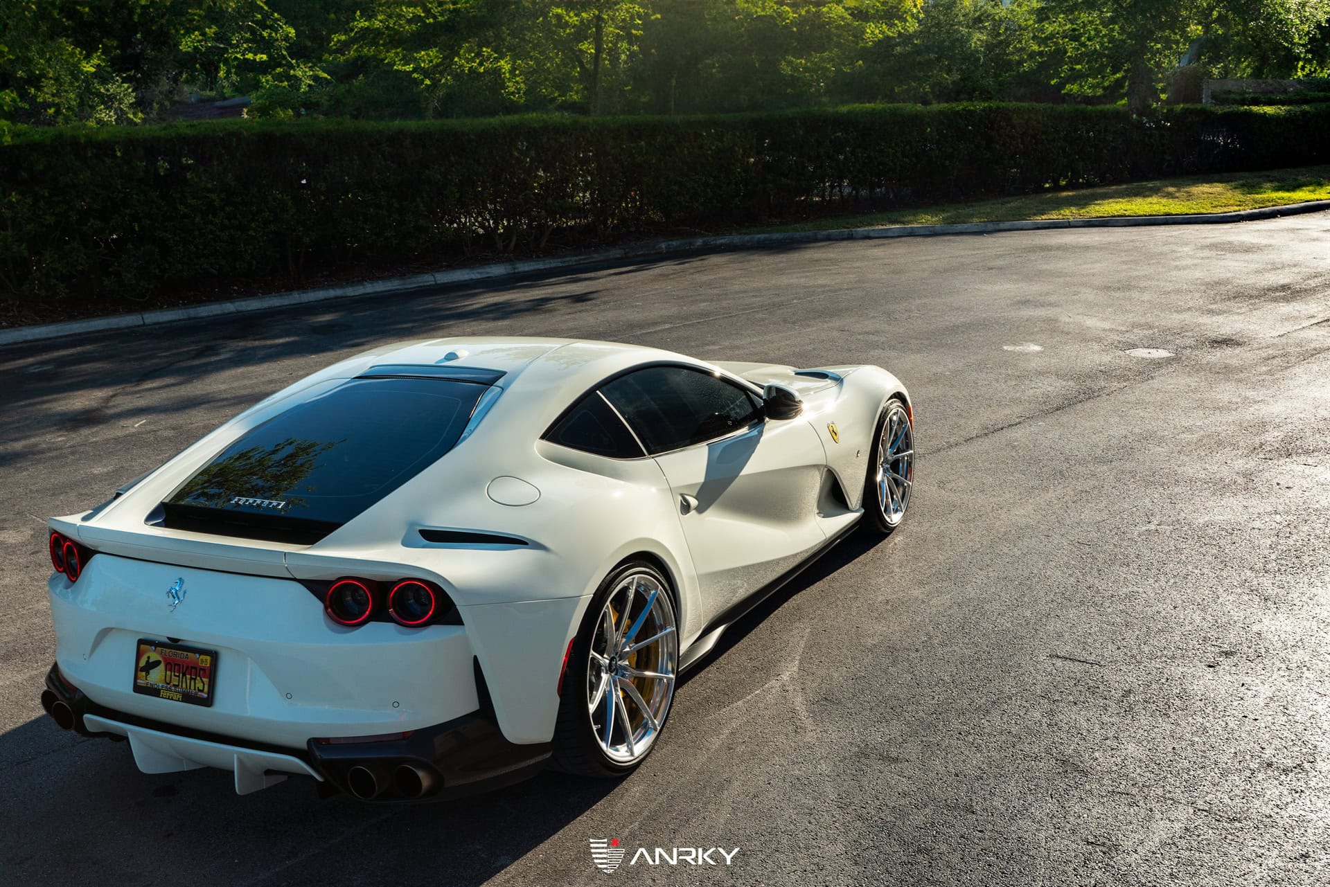 Ferrari 812 Superfast – AN12 SeriesONE