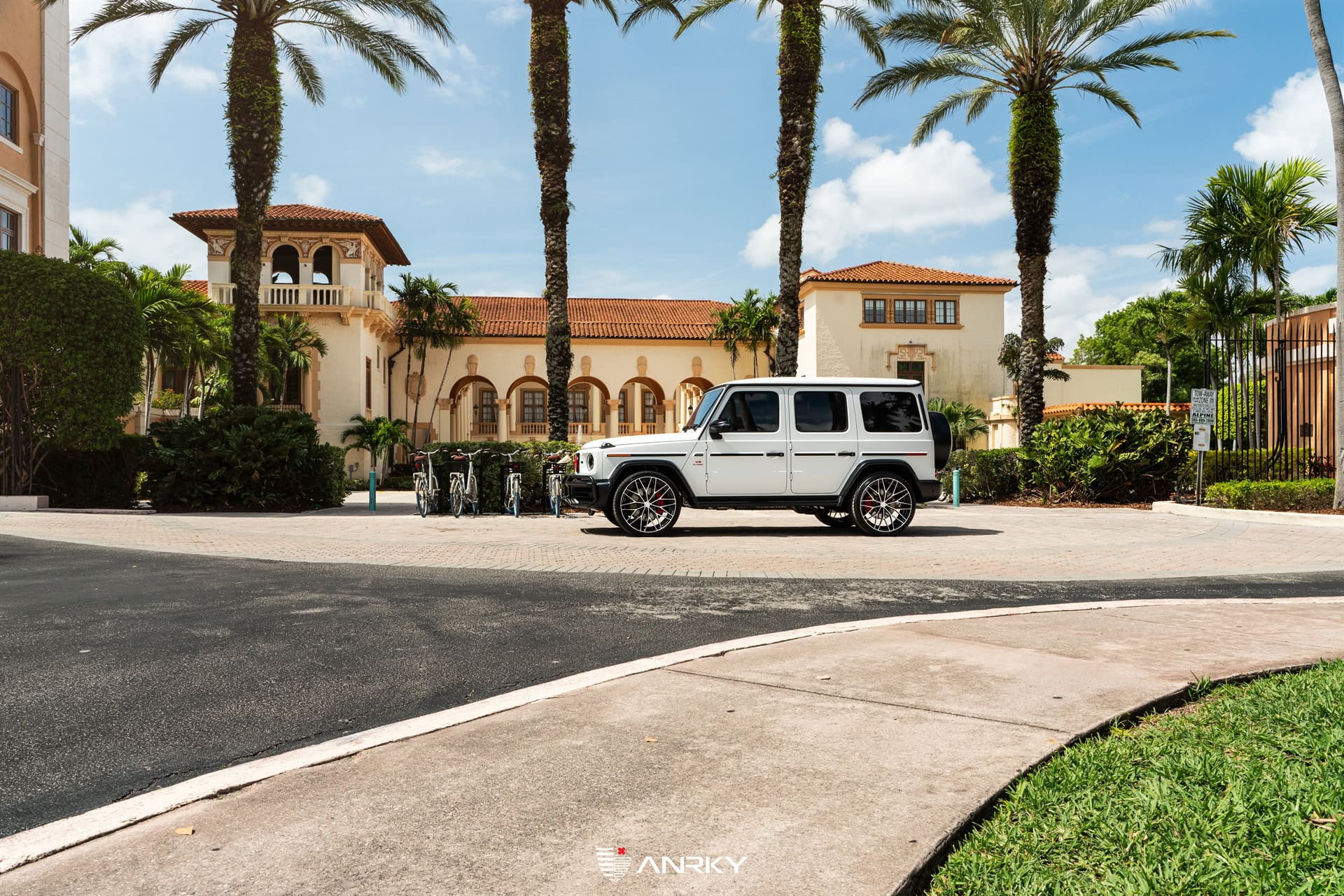 Mercedes Benz AMG G63 | Polar White | on ANRKY AN20 | Two Tone: Brushed Face + Gloss Black Window