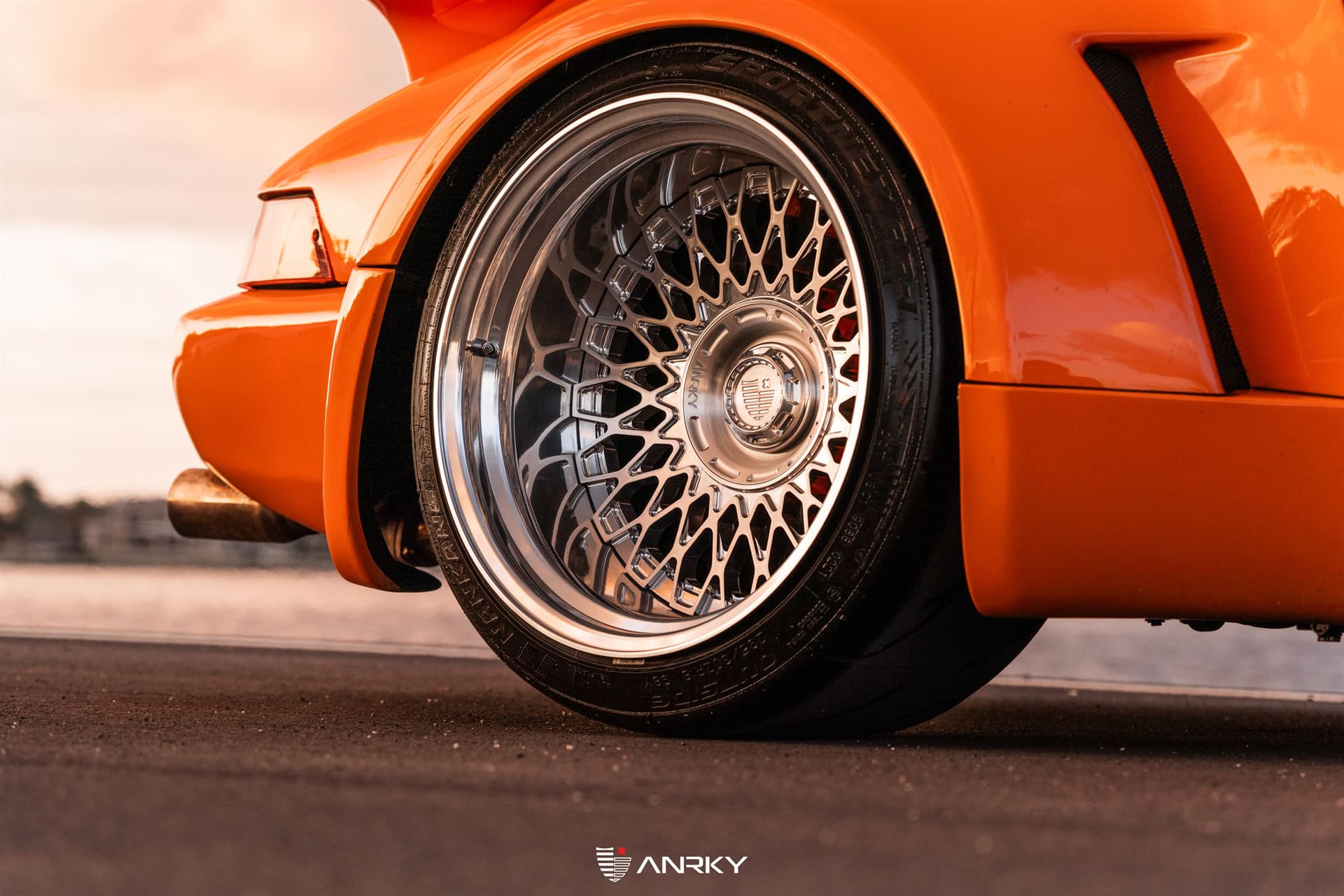Sunburst USA 964 Porsche 911 – RETROSeries Classic – RS7+Aerosport