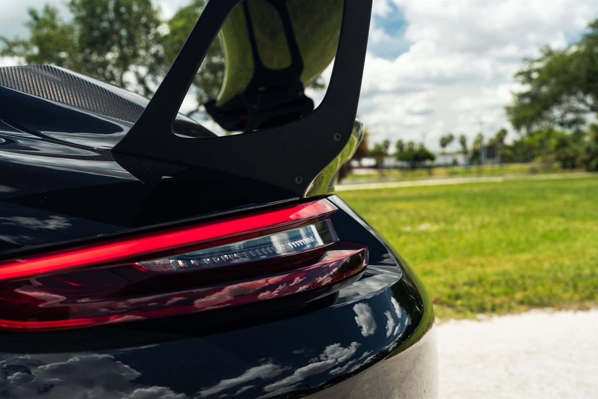 Photo 22 of Porsche 991 GT2 RS | Black | On HRE 501 FMR | Frozen Polished Gold
