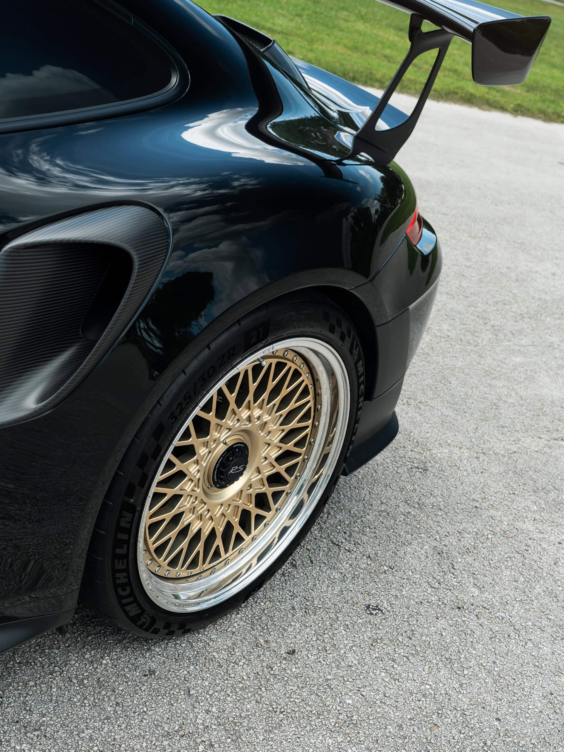 Porsche 991 GT2 RS | Black | On HRE 501 FMR | Frozen Polished Gold