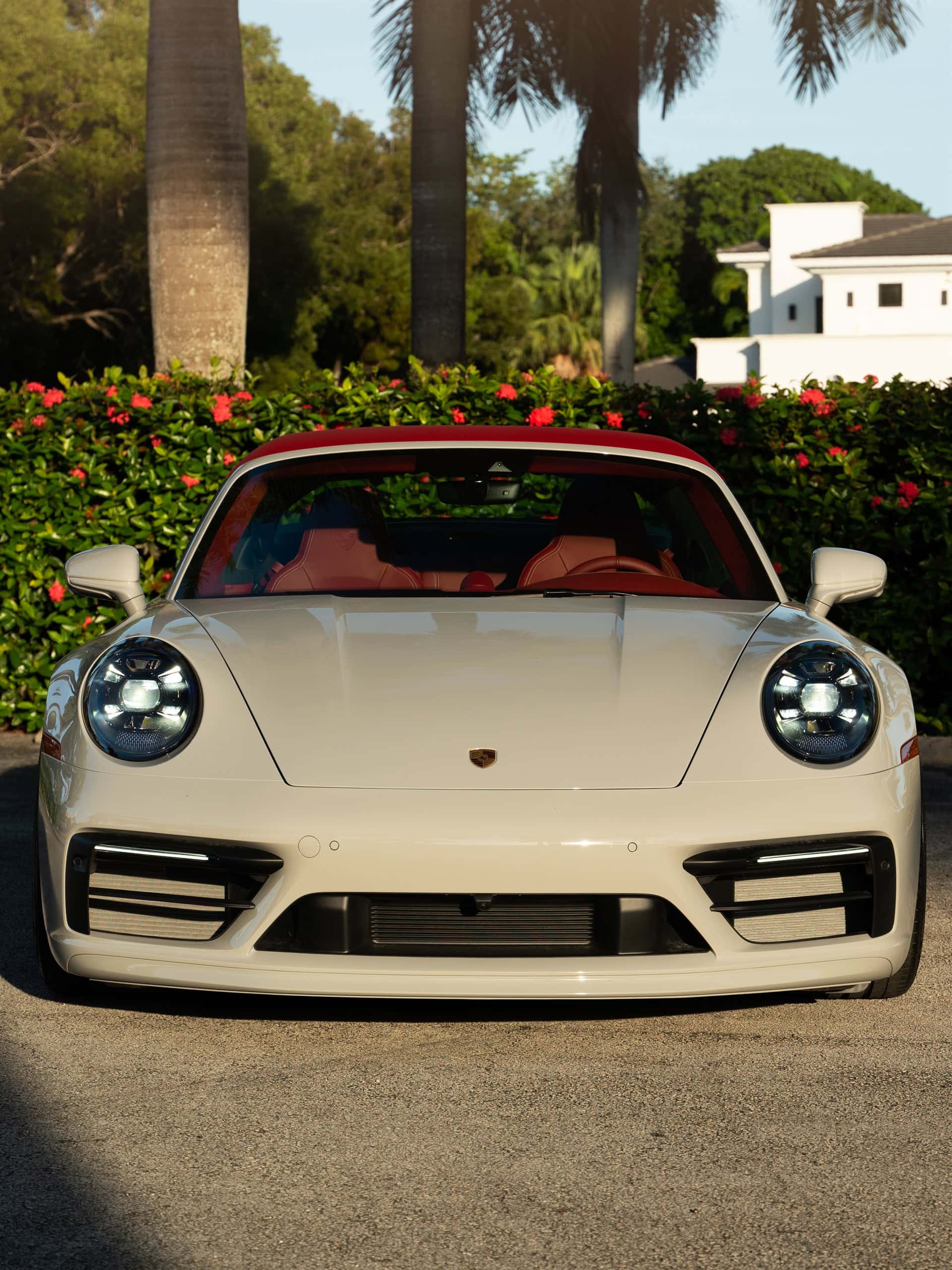 Porsche 992 Targa 4GTS on 1886 Wheels