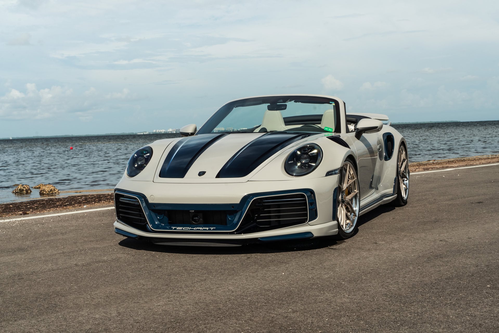 TECHART 992 Turbo S | Chalk | on HRE S101SC | Satin White Gold