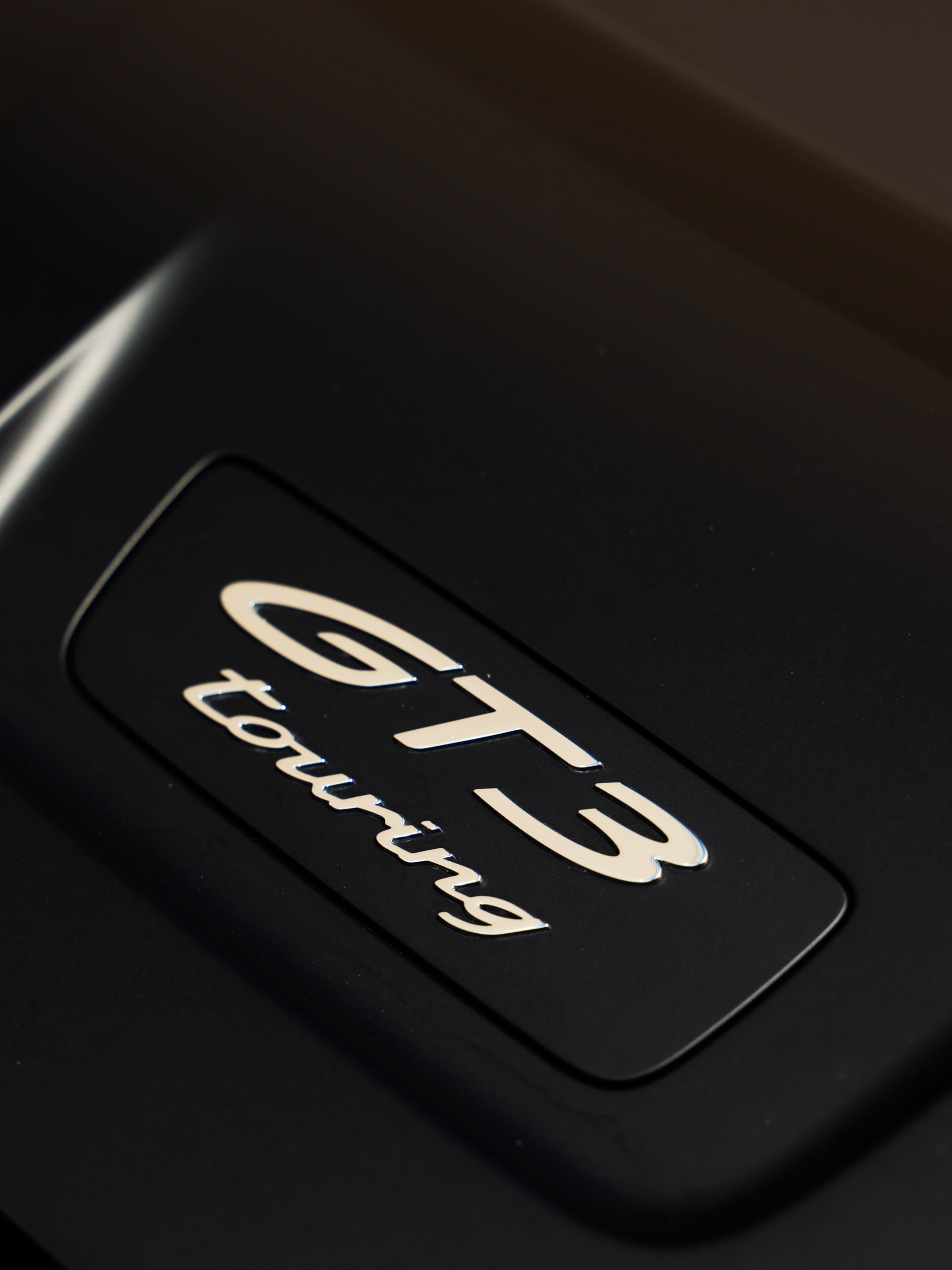 Porsche 992 GT3 Touring | Black | on ANRKY AN27 | Gloss White