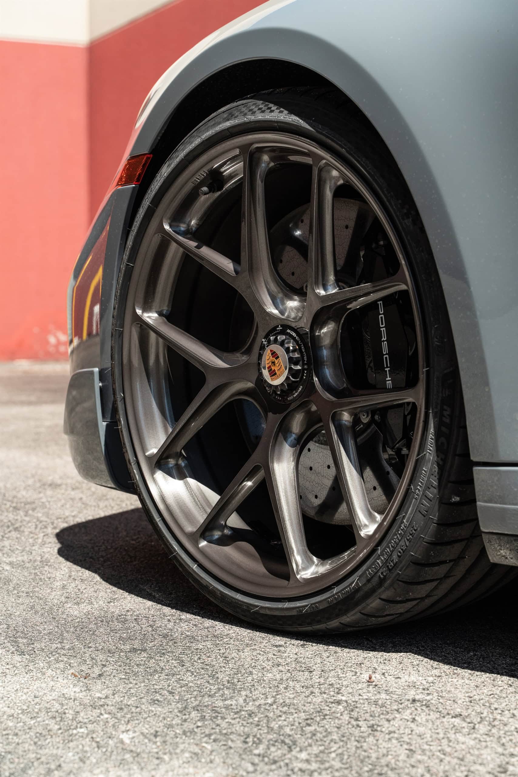 Porsche 992 Turbo S | Slate Grey | on R101 LW | Brushed Dark Clear