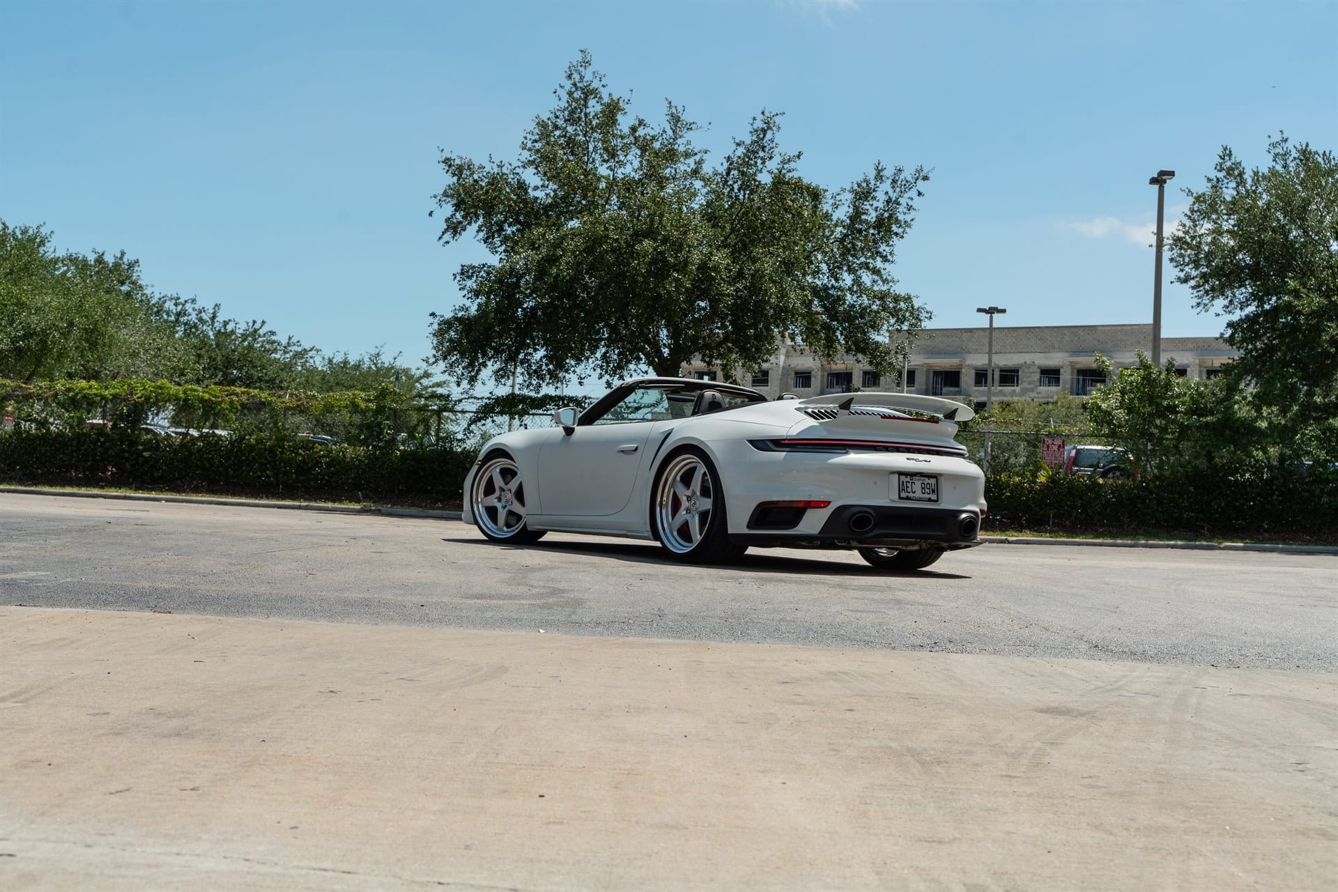 Porsche 992 Turbo S on HRE 527 FMR