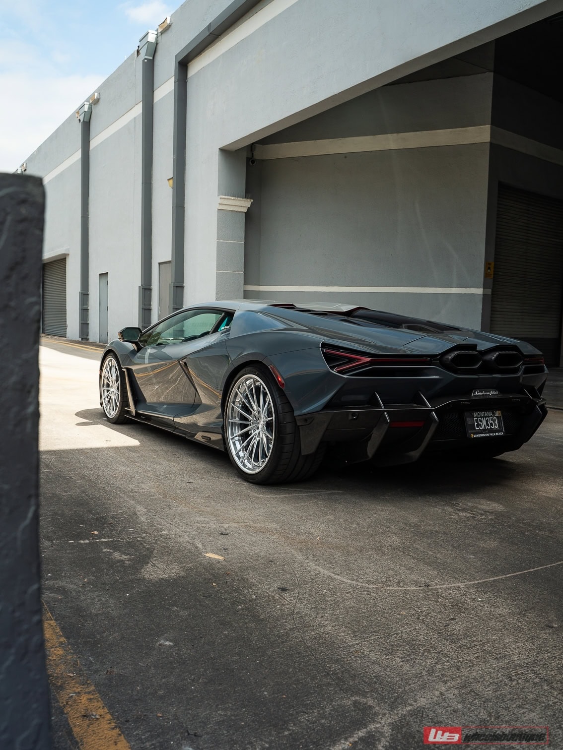 Lamborghini Revuelto – AN39 SeriesTHREE