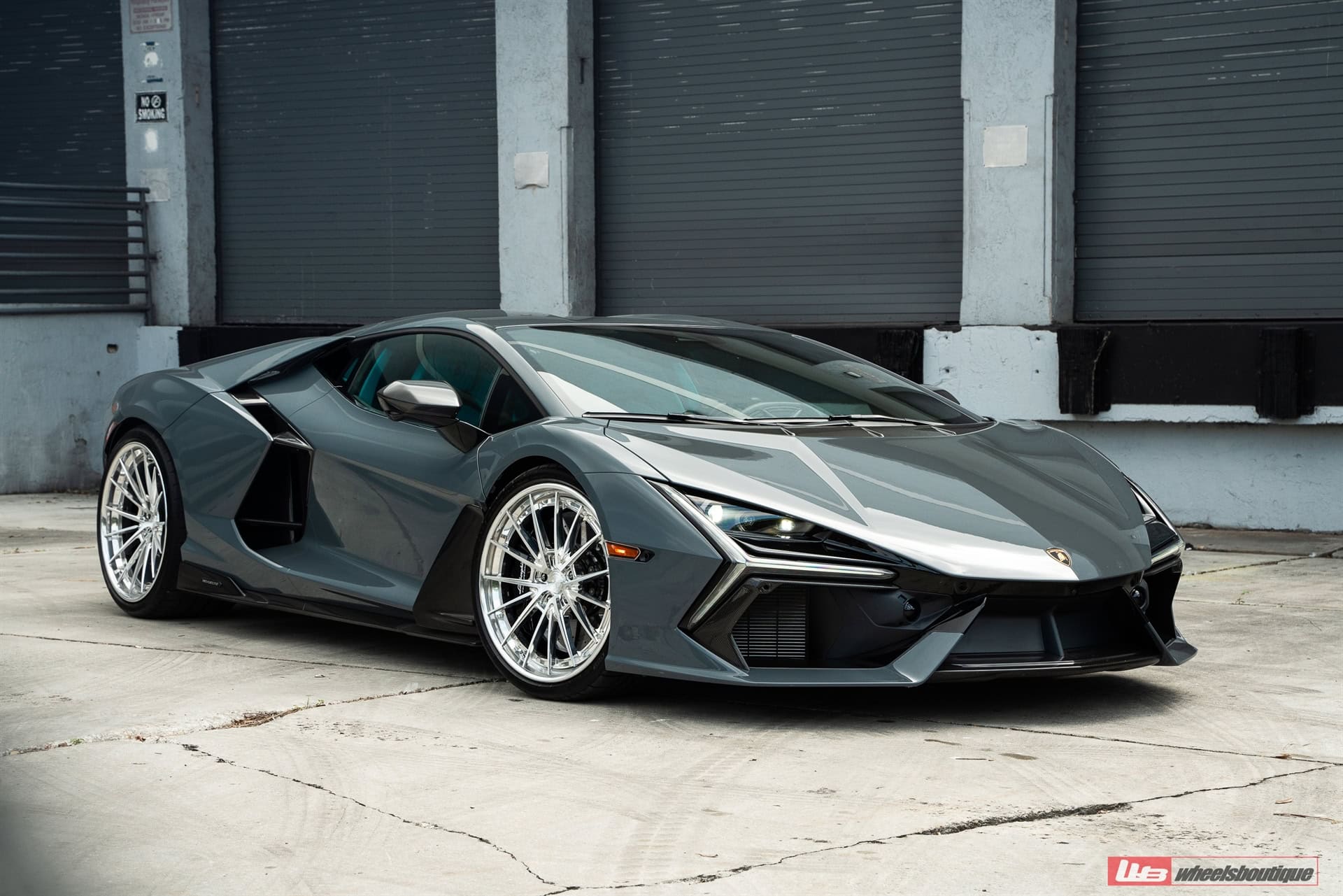 Lamborghini Revuelto – AN39 SeriesTHREE