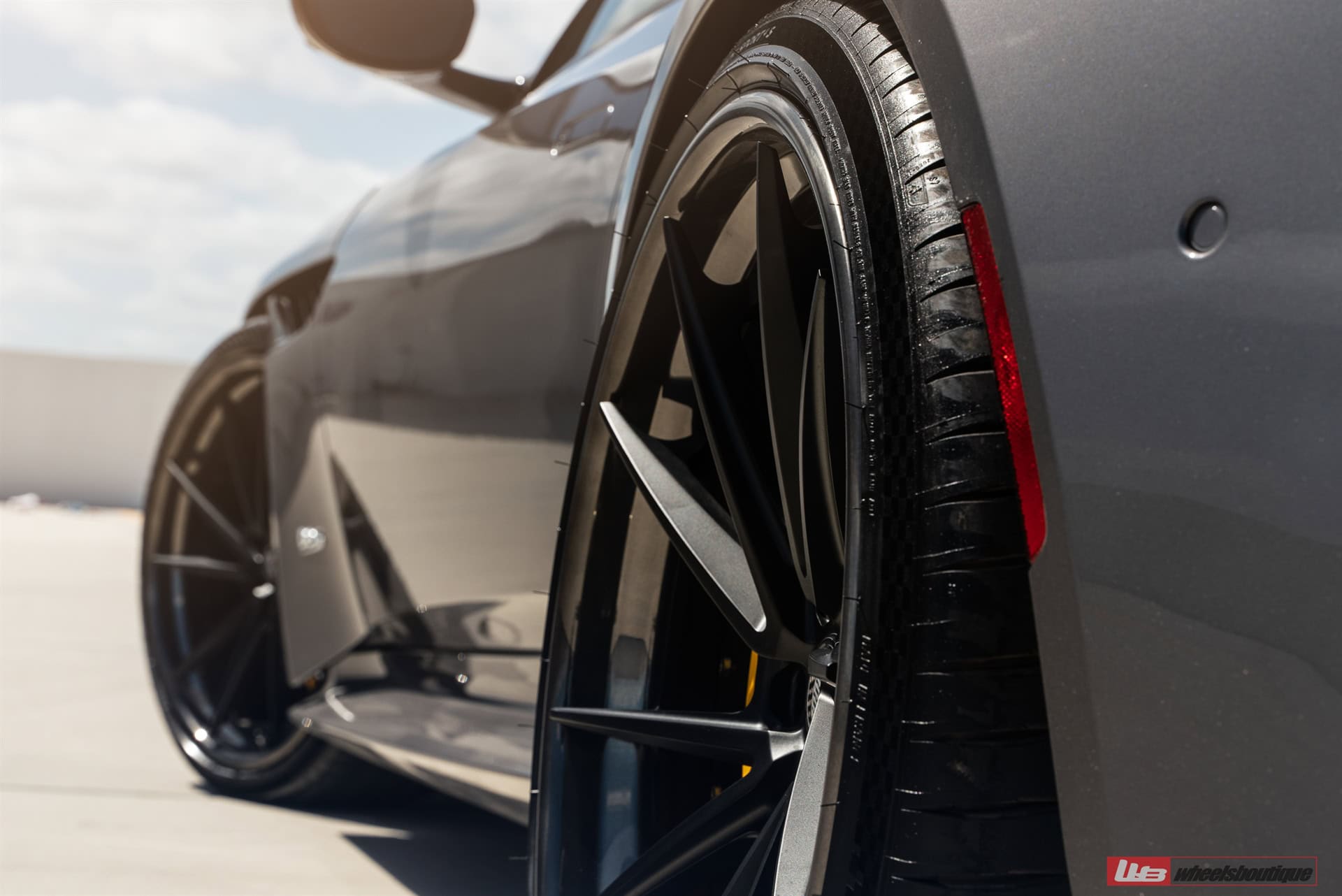 ANRKY AN33 | Aston Martin DBS Superleggera