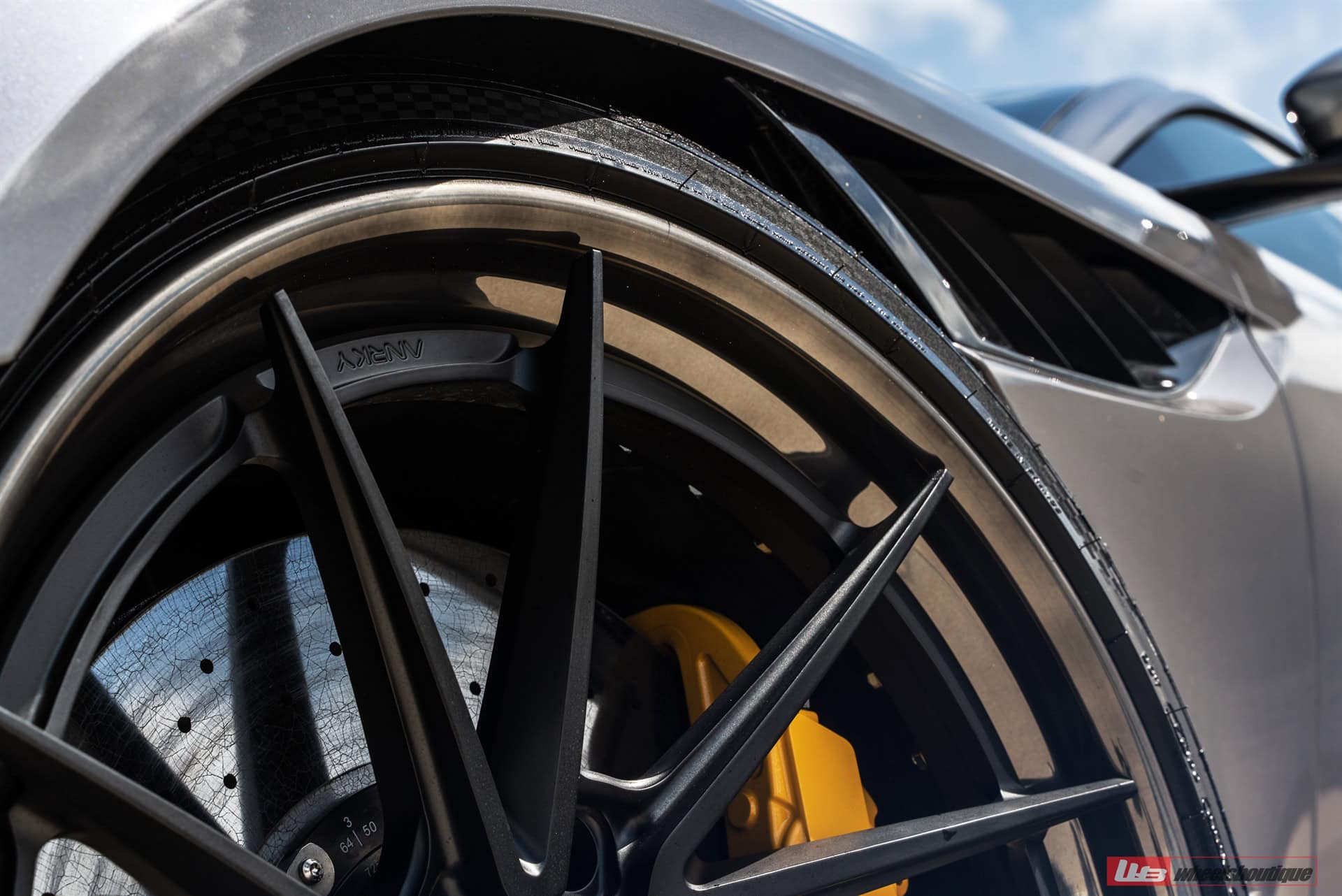 Photo 34 of ANRKY AN33 | Aston Martin DBS Superleggera