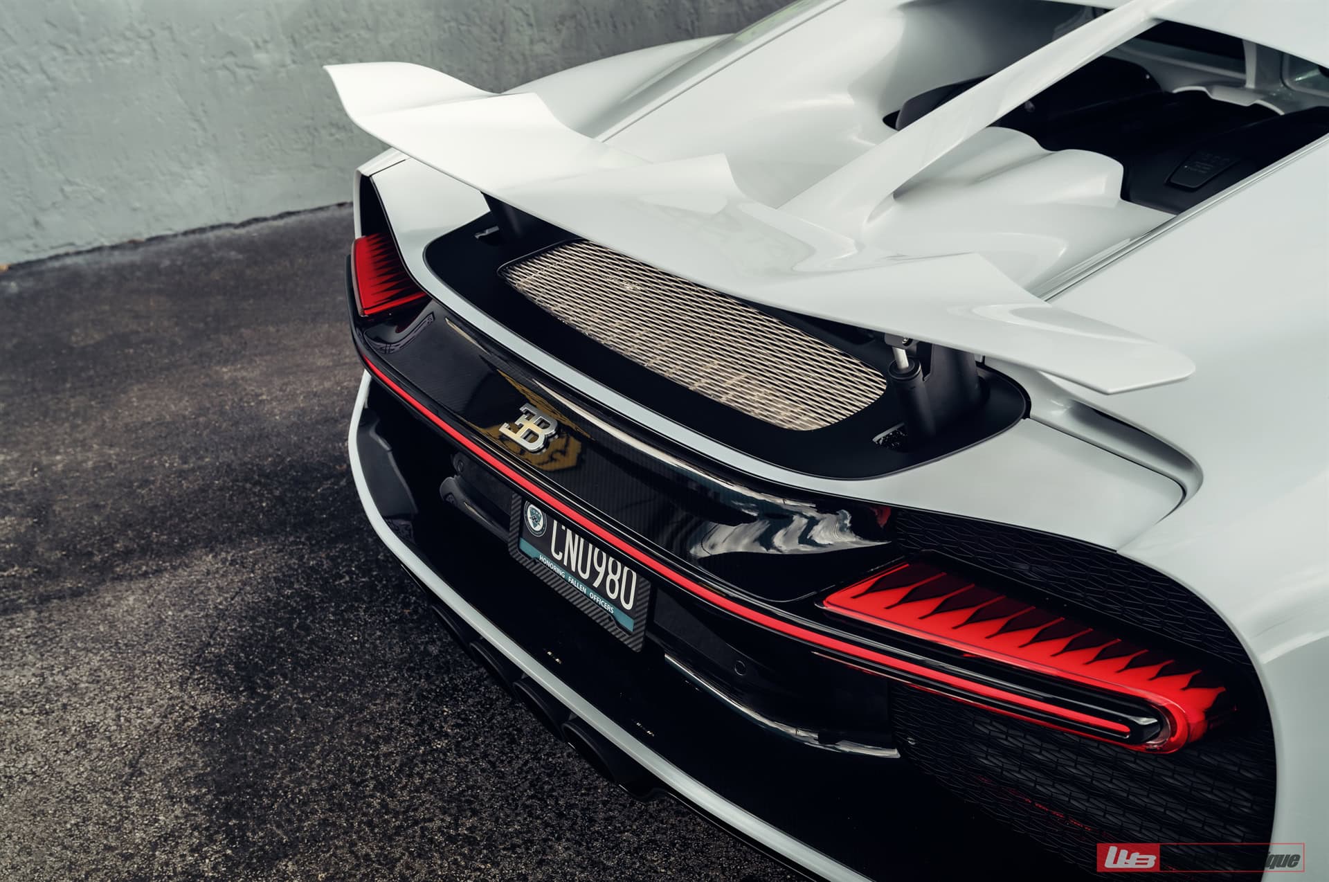 Bugatti Chiron | on ANRKY XR-105 | Mirror Polished Smoke