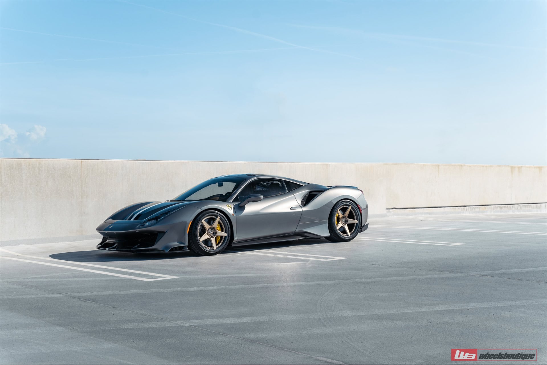 Ferrari 488 Pista | Grigio Silverstone | on ANRKY RS5.3C | Satin Brushed Champagne