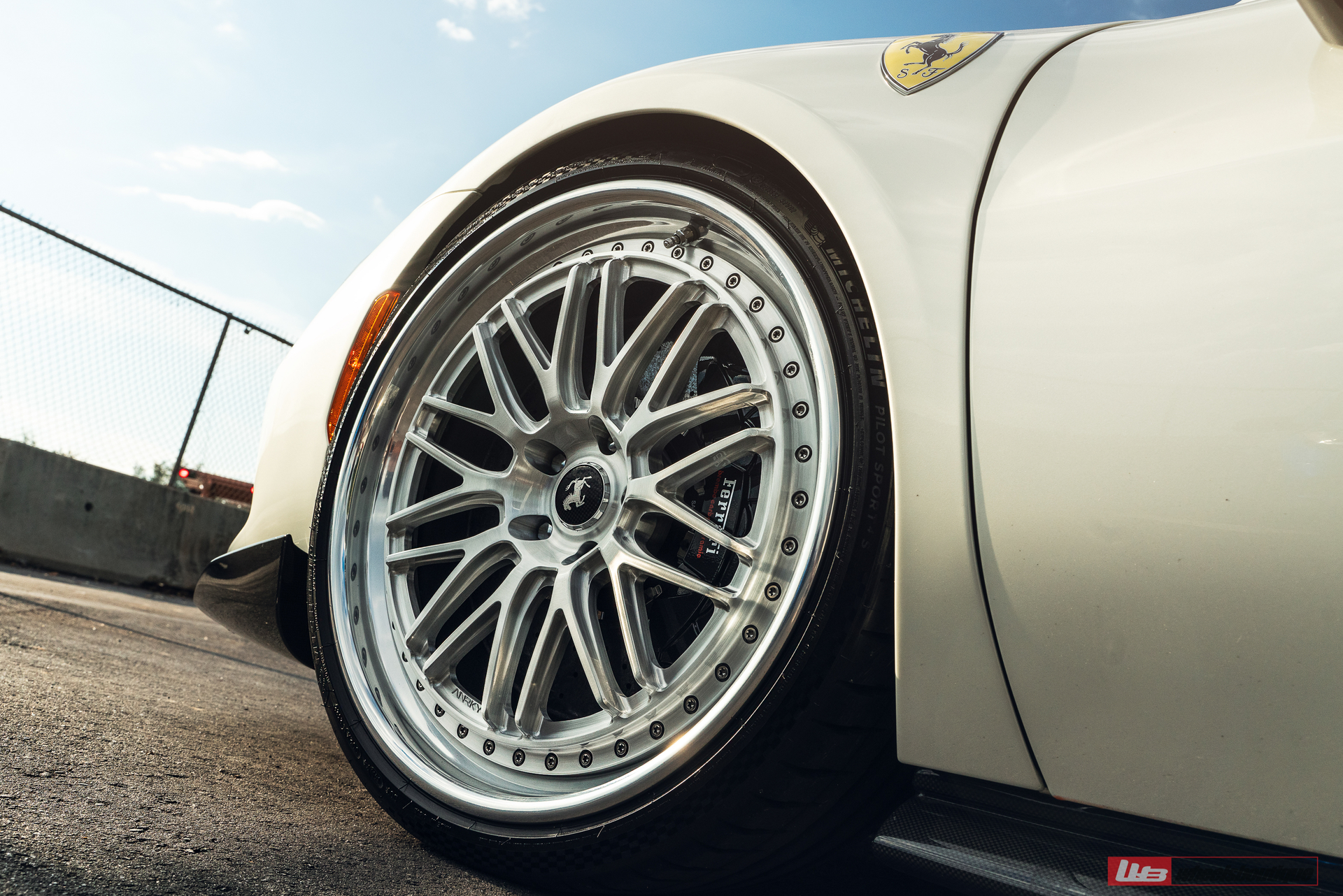 Ferrari 296 GTS | Bianco Avus | on ANRKY JDX-320 | Brushed Clear