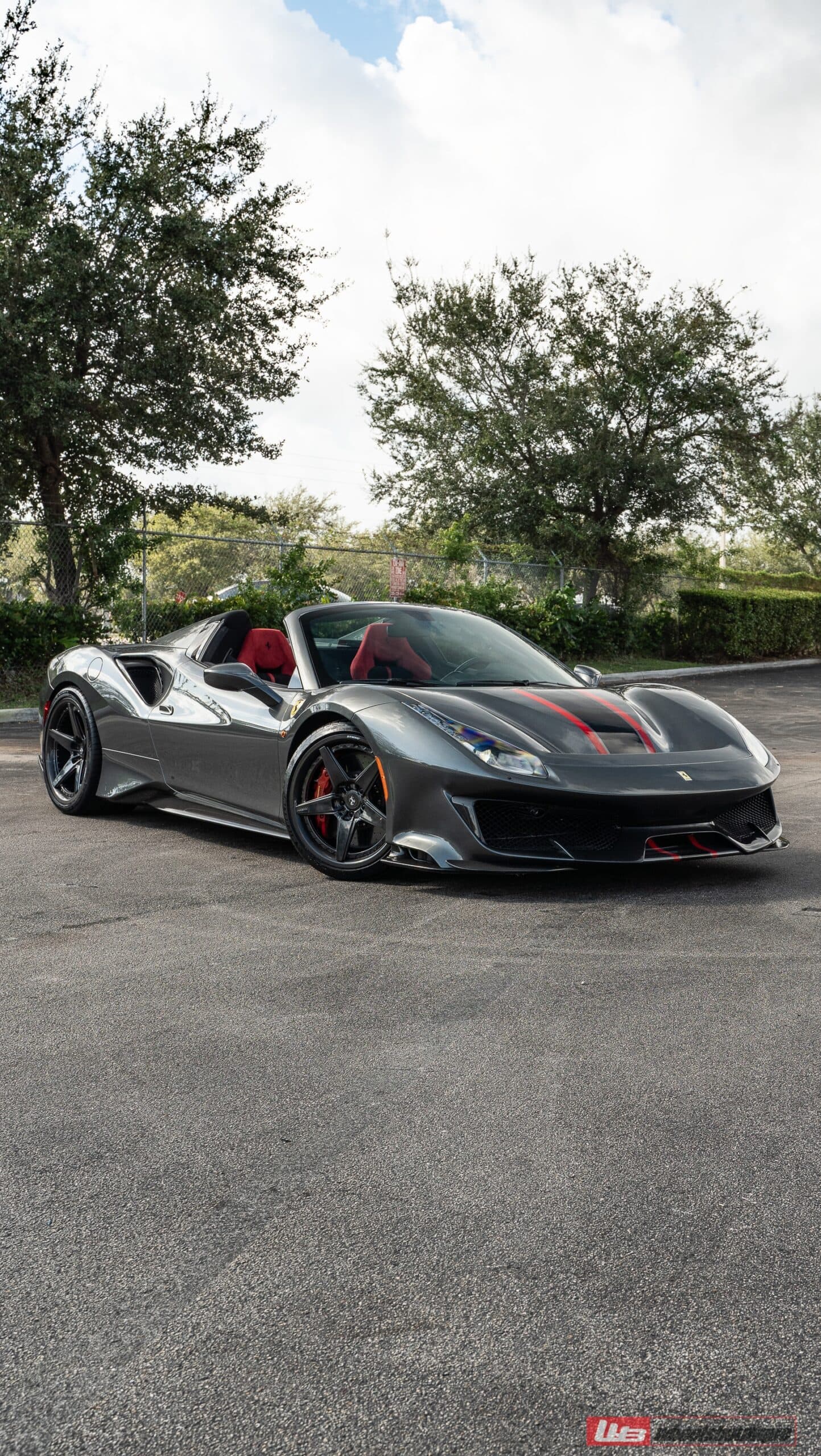Ferrari 488 Pista | Grigio Silverstone | on ANRKY RS5.3C | Polished Smoke