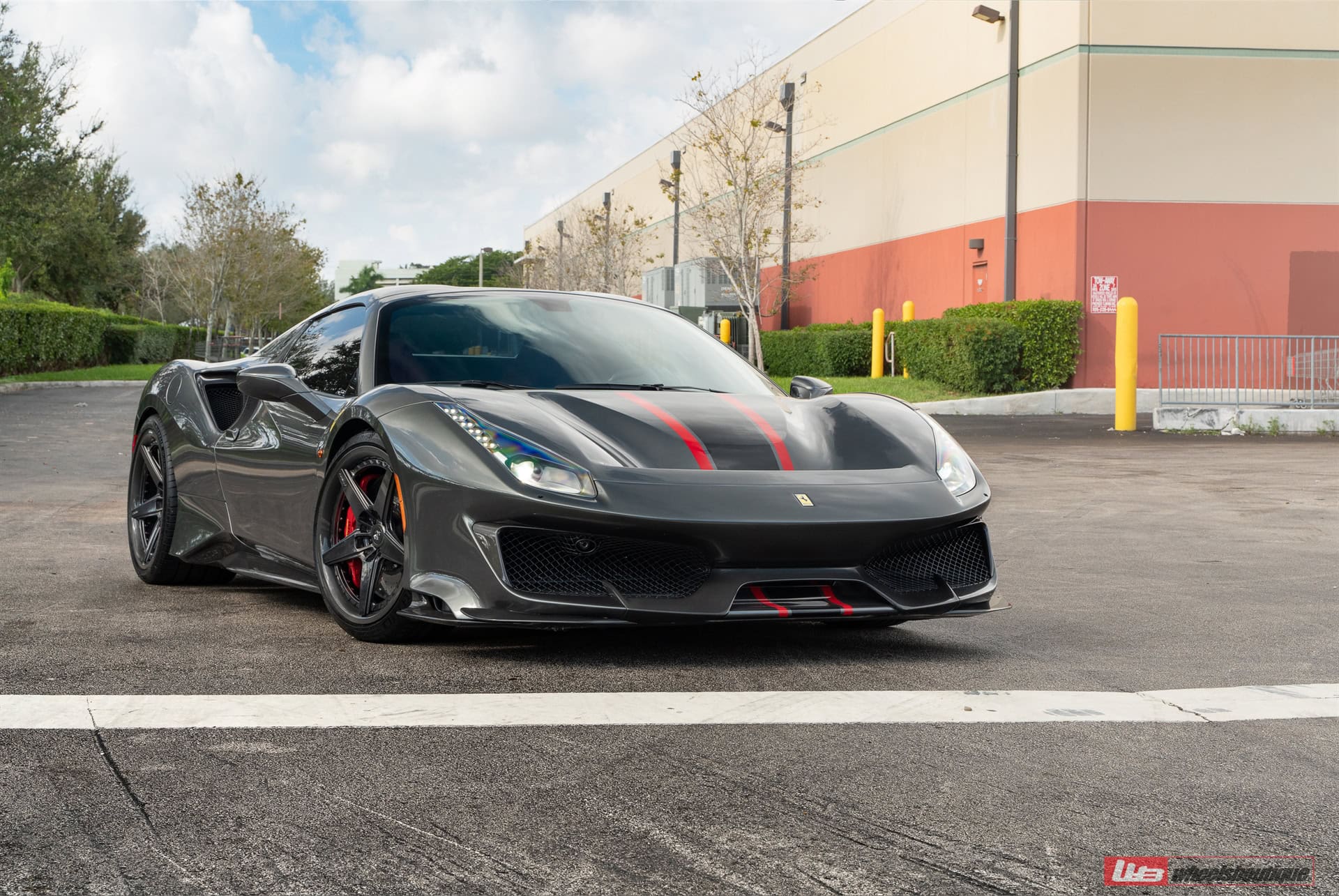 Photo 22 of Ferrari 488 Pista | Grigio Silverstone | on ANRKY RS5.3C | Polished Smoke