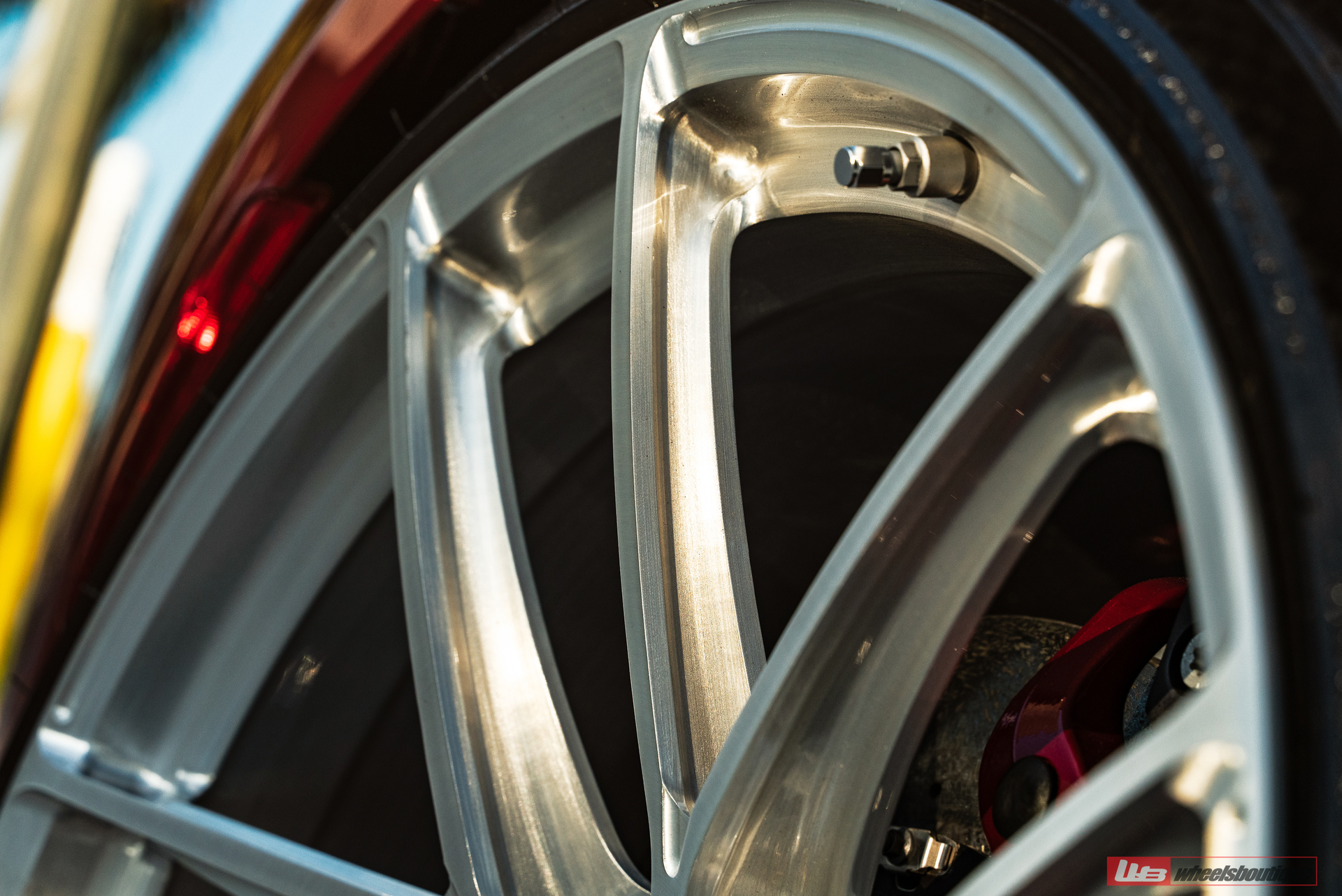 Ferrari 488 Pista | Rosso Fiorano | on ANRKY XR-01 Ultralight | Brushed Clear