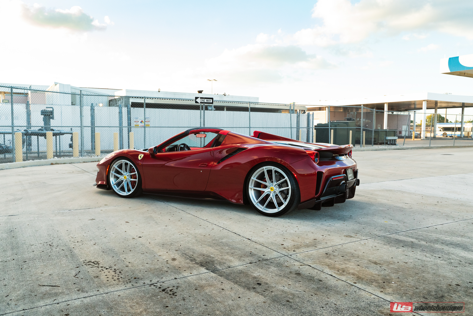 Ferrari 488 Pista | Rosso Fiorano | on ANRKY XR-01 Ultralight | Brushed Clear