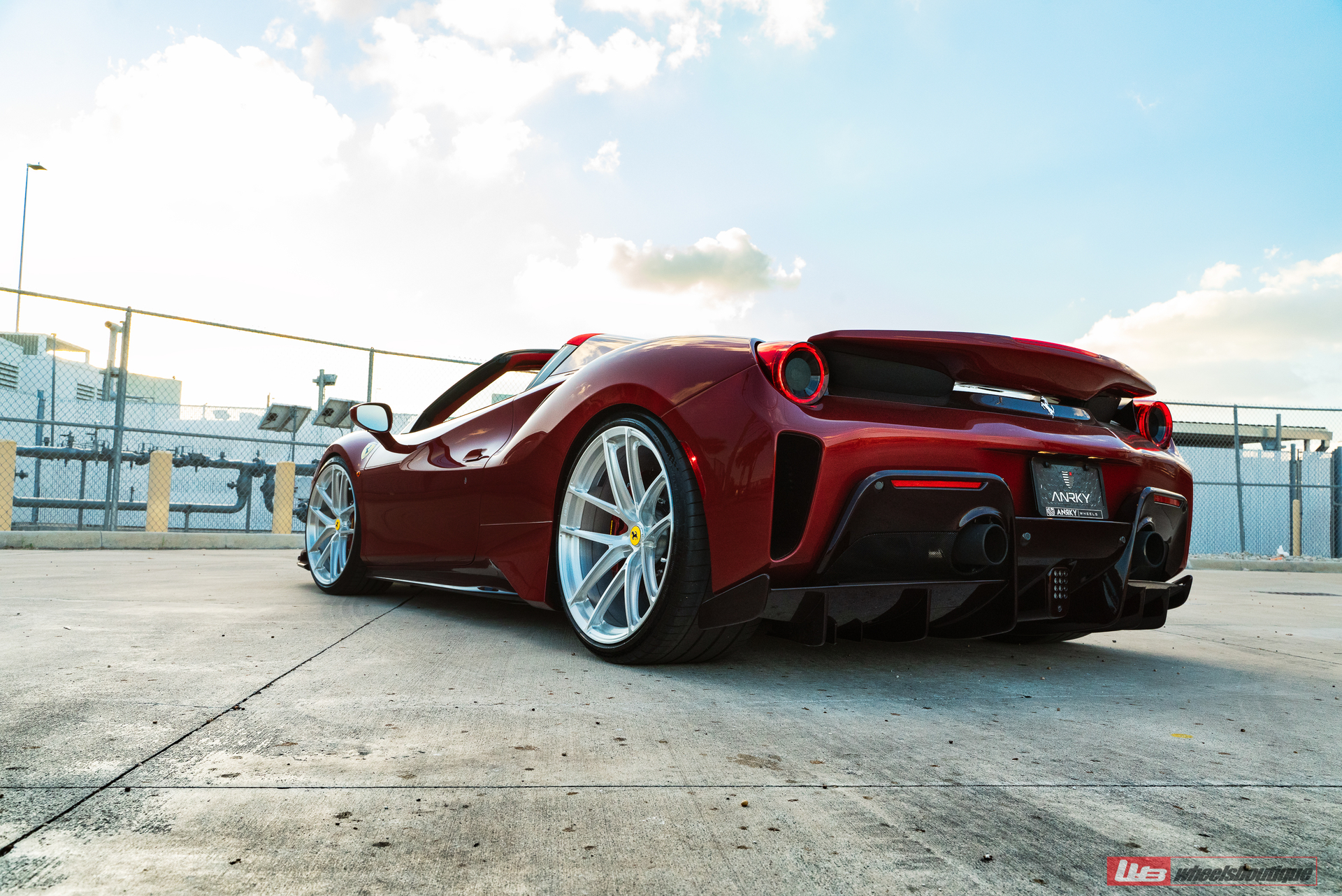 Ferrari 488 Pista | Rosso Fiorano | on ANRKY XR-01 Ultralight | Brushed Clear