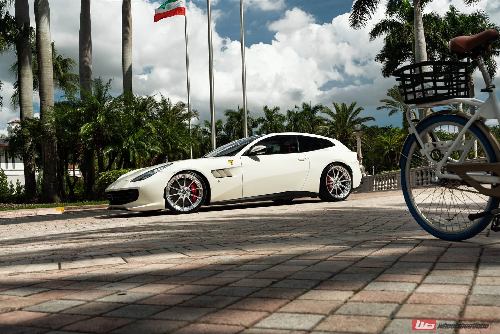 Photo 28 of Ferrari GTC4 Lusso – AN28 SeriesTWO