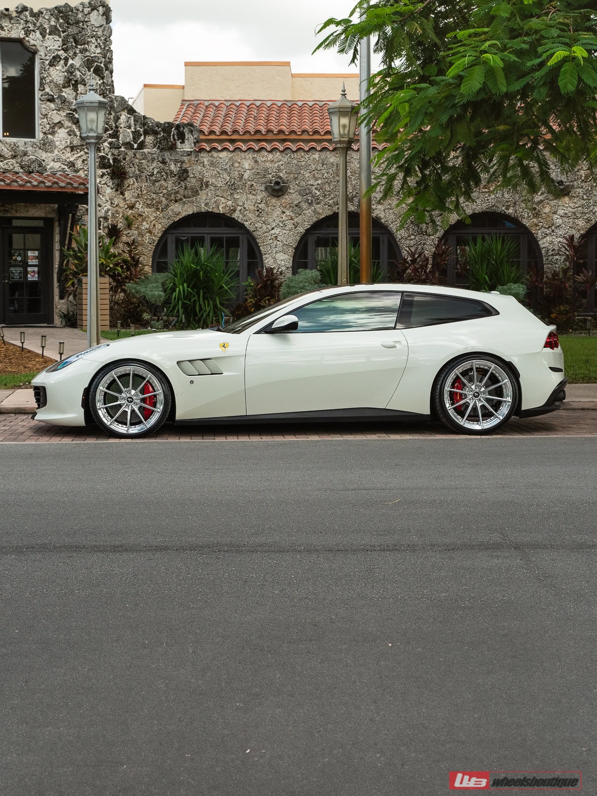 Photo 38 of Ferrari GTC4 Lusso – AN28 SeriesTWO