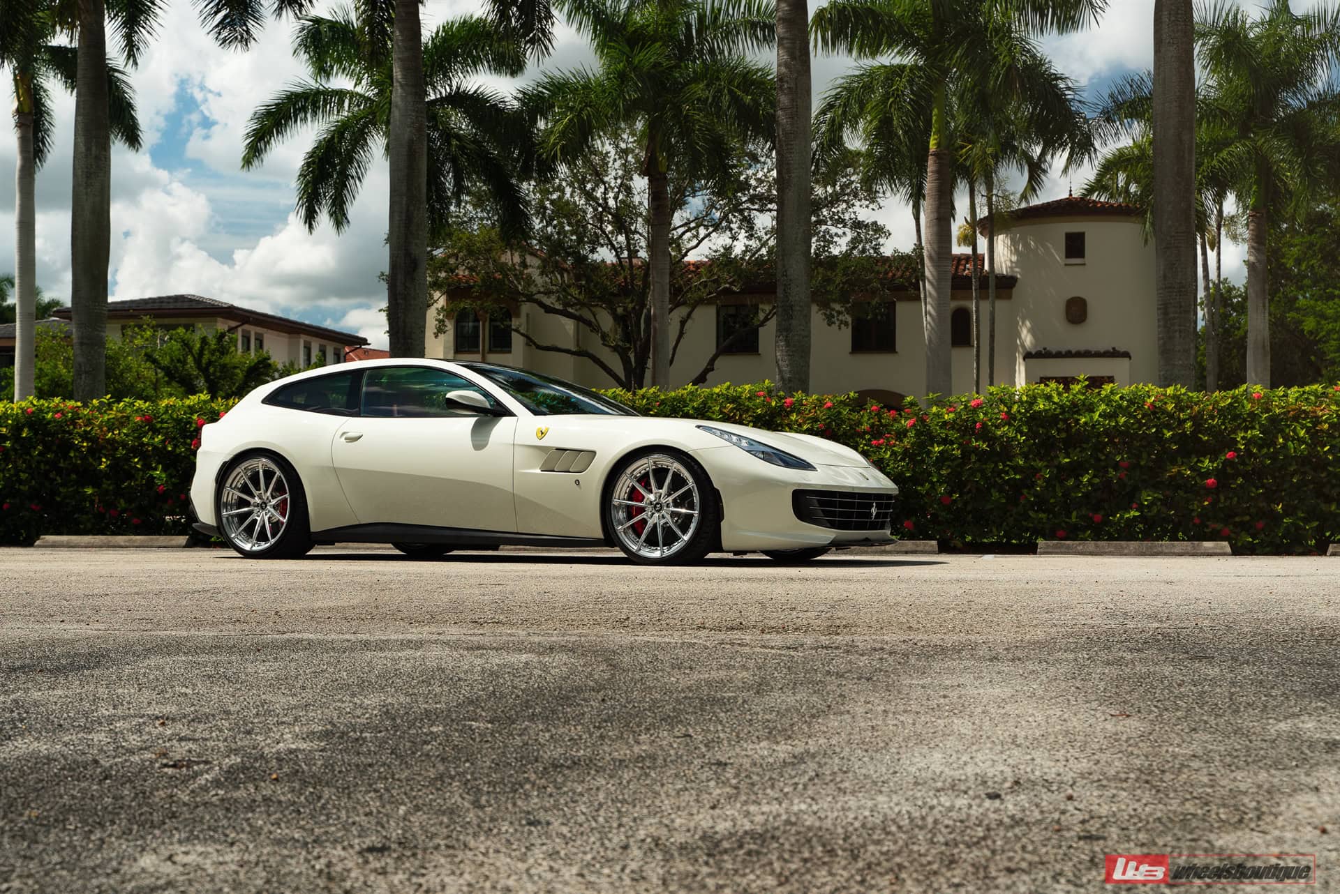 Ferrari GTC4 Lusso – AN28 SeriesTWO