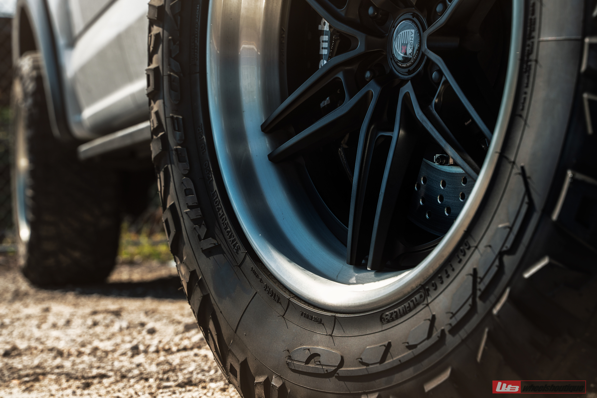 Ford F150 Raptor R | Space White Metallic | on ANRKY AN36-O | Satin Black