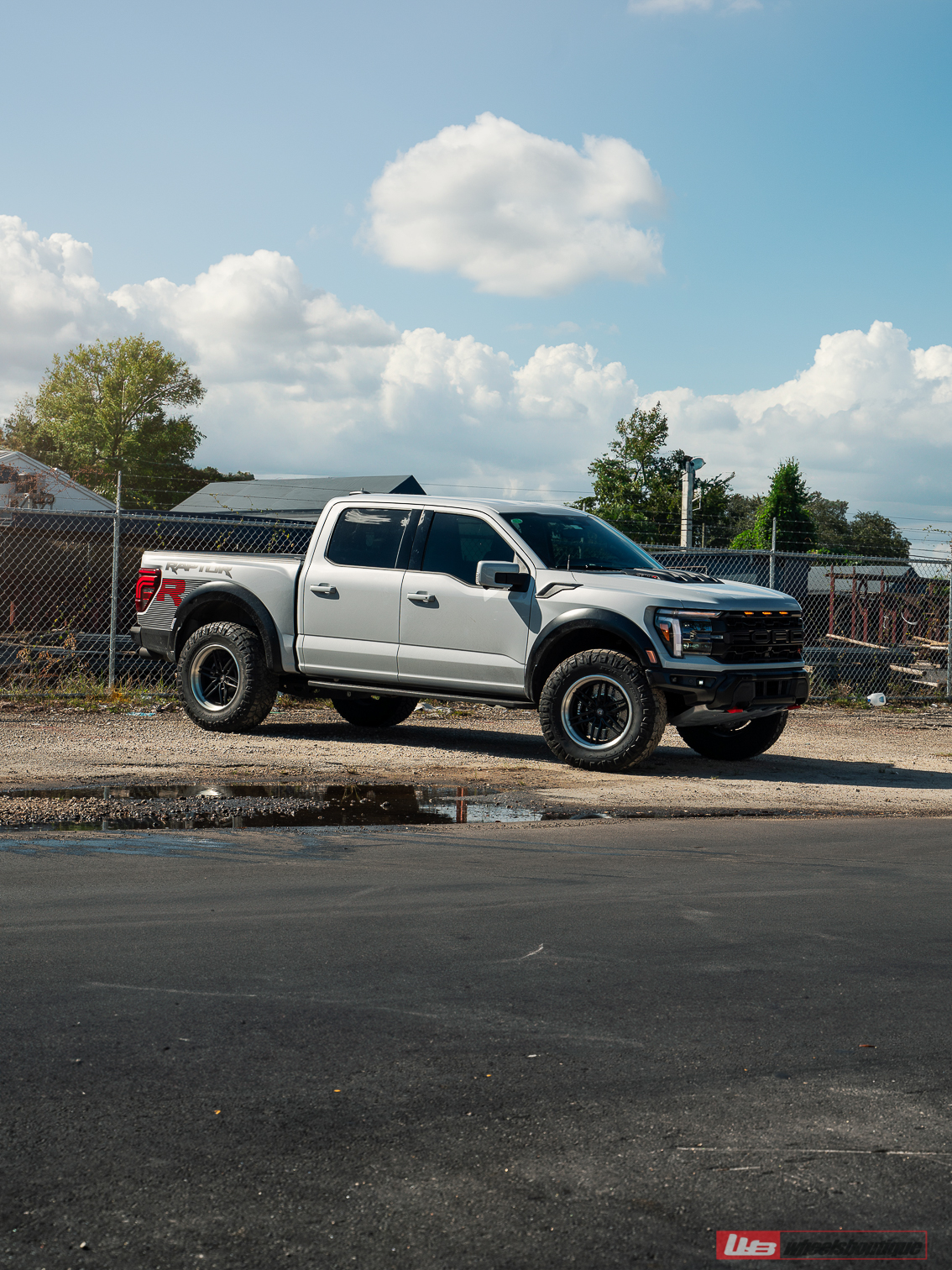 Ford F150 Raptor R | Space White Metallic | on ANRKY AN36-O | Satin Black