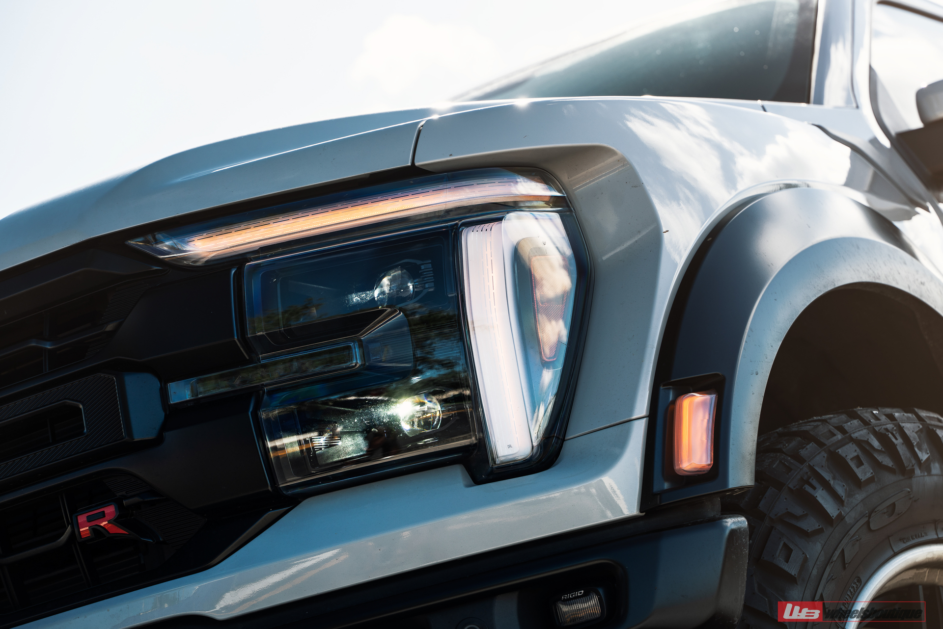 Ford F150 Raptor R | Space White Metallic | on ANRKY AN36-O | Satin Black