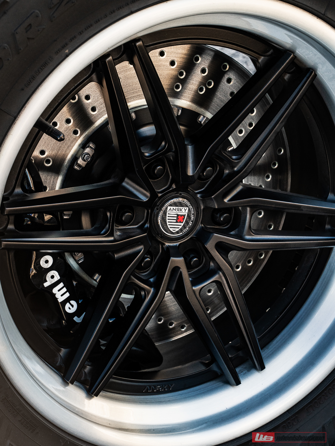 Ford F150 Raptor R | Space White Metallic | on ANRKY AN36-O | Satin Black