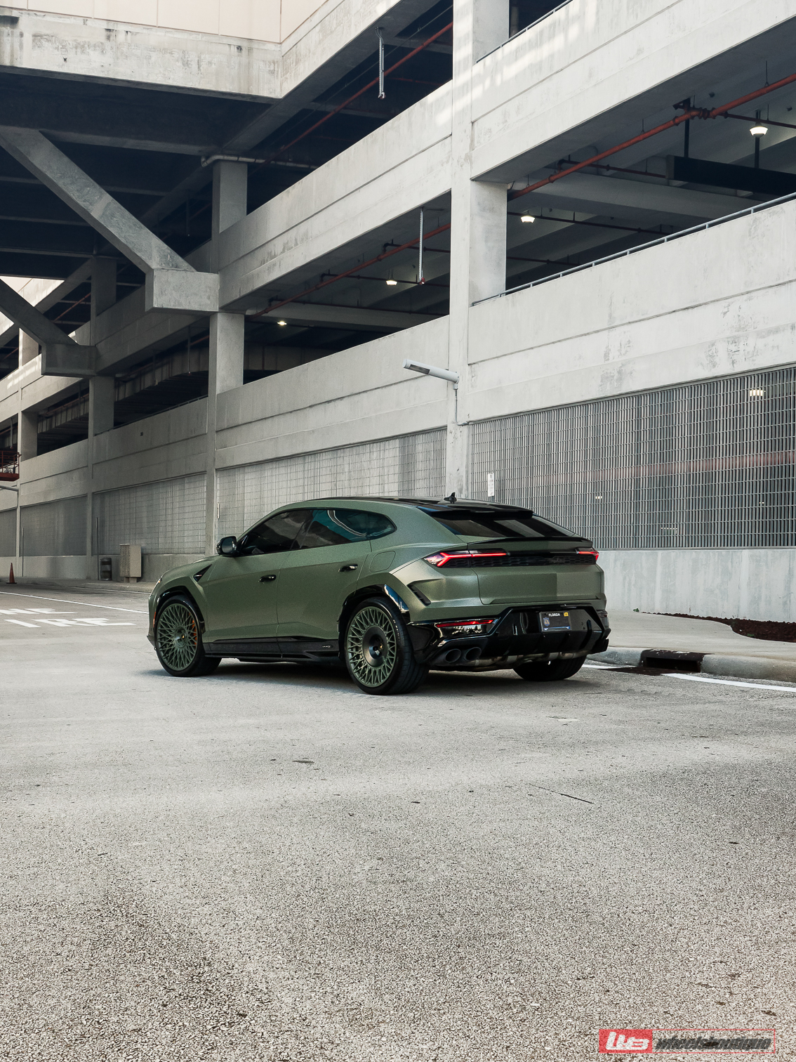 Lamborghini Urus SE | Turbine Verde | on ANRKY RS7.1+ RS7.2 AEROSport | PPG Turbine Verde