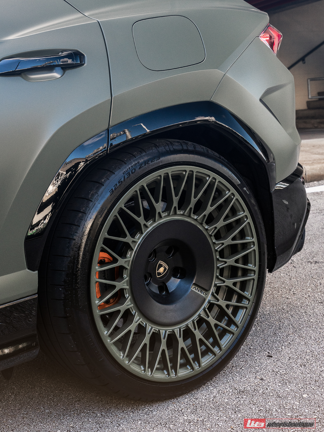 Lamborghini Urus SE | Turbine Verde | on ANRKY RS7.1+ RS7.2 AEROSport | PPG Turbine Verde