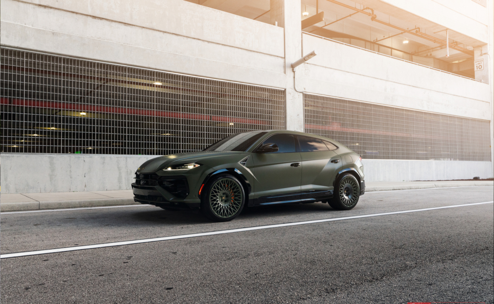 Lamborghini Urus SE | Turbine Verde | on ANRKY RS7.1+ RS7.2 AEROSport | PPG Turbine Verde