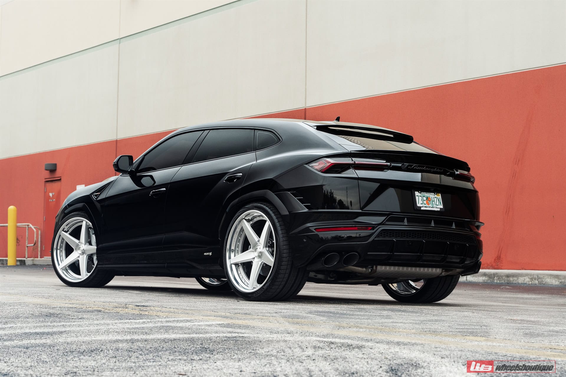 Photo 30 of Lamborghini Urus – RETROSeries RS5.3