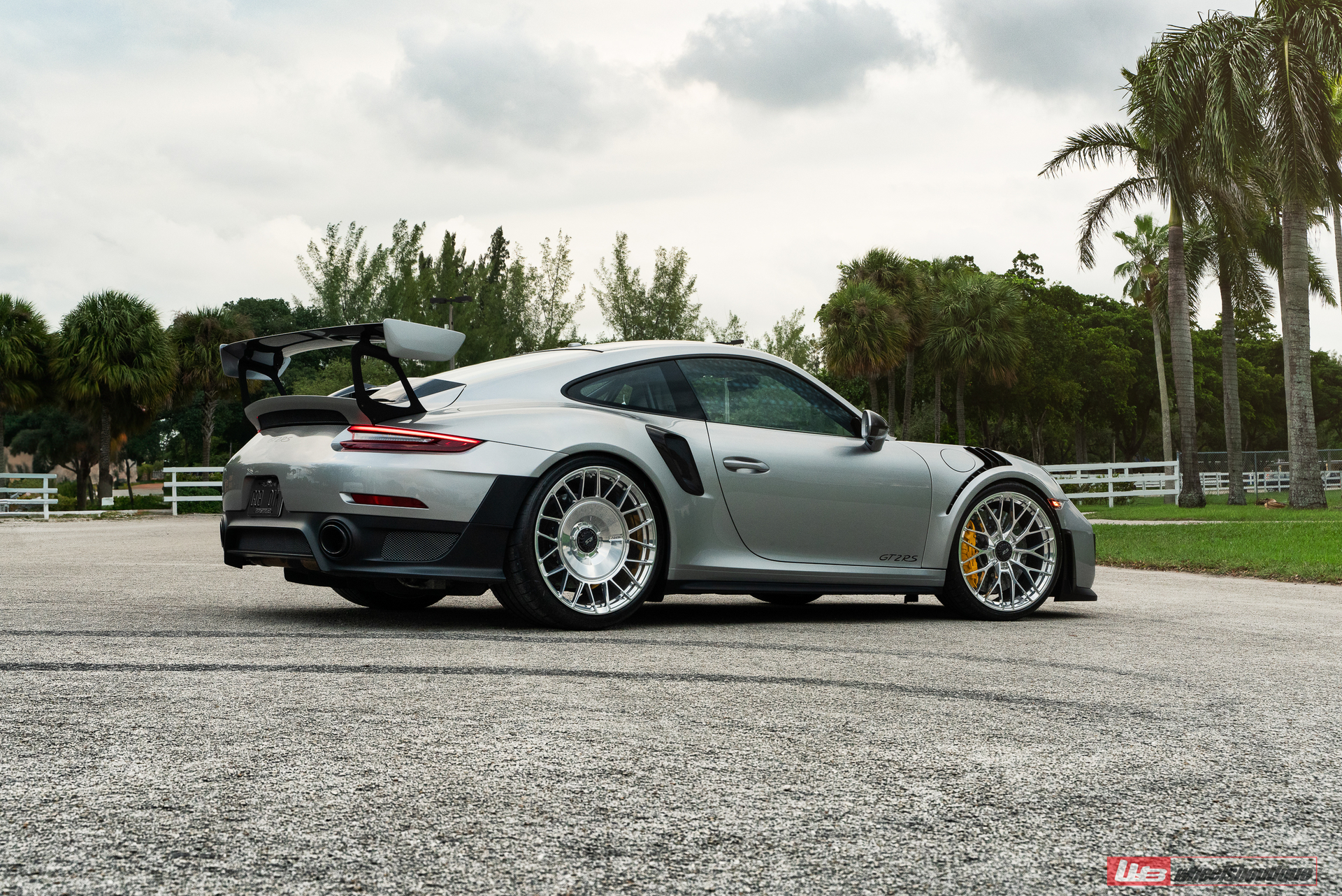 Porsche 991 GT2 RS | GT Silver | on AN10 + AN10 AEROSport | Polished Clear