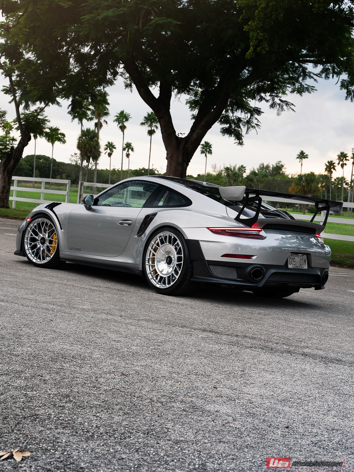 Porsche 991 GT2 RS | GT Silver | on AN10 + AN10 AEROSport | Polished Clear