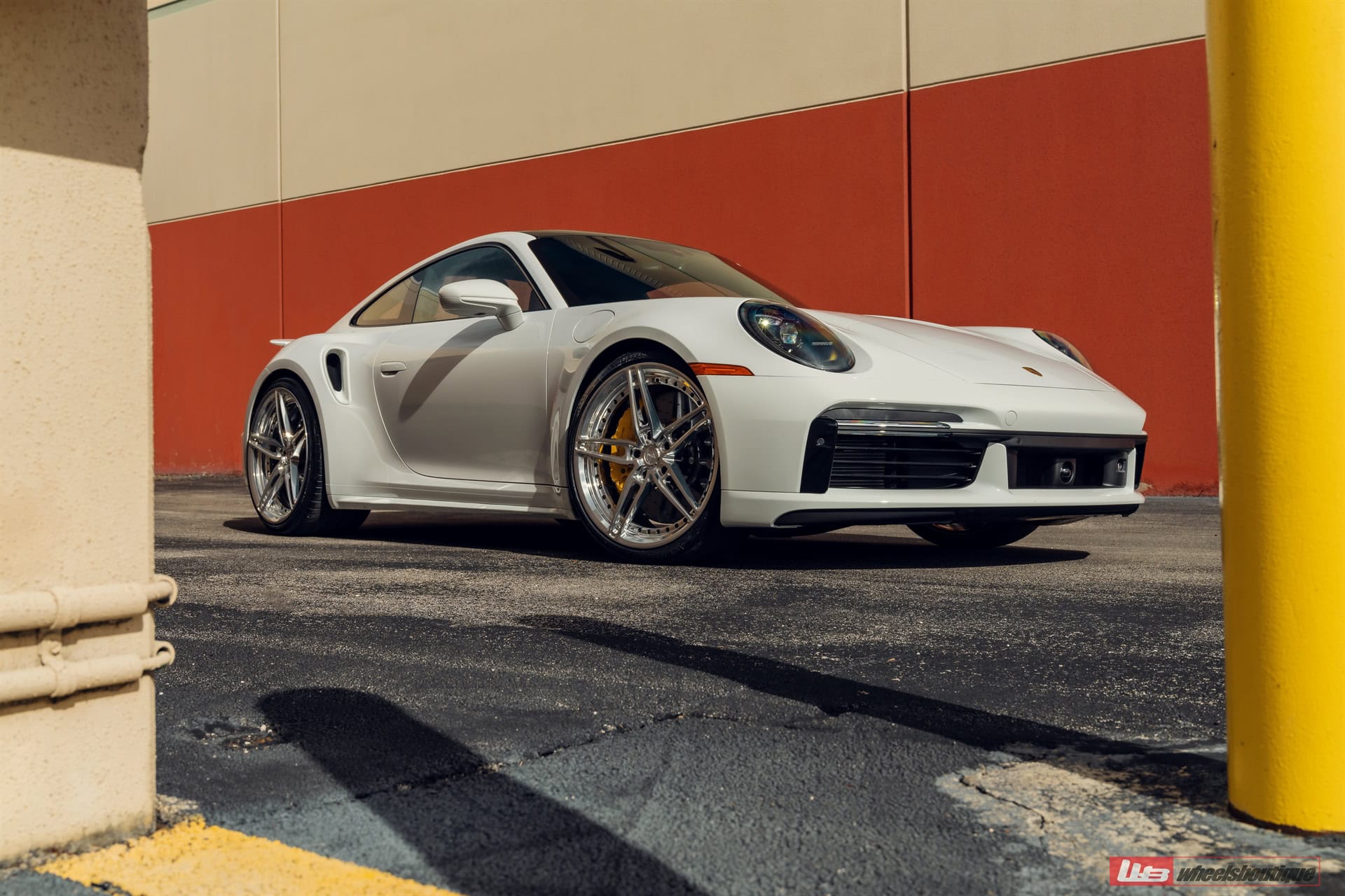 Porsche 992 on ANRKY AN27