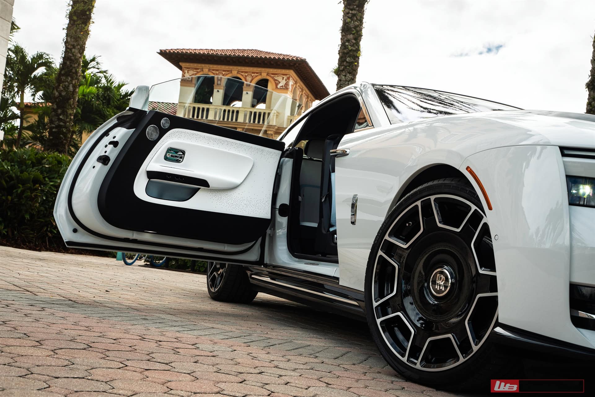 Rolls Royce Spectre – RF|Series RF-177