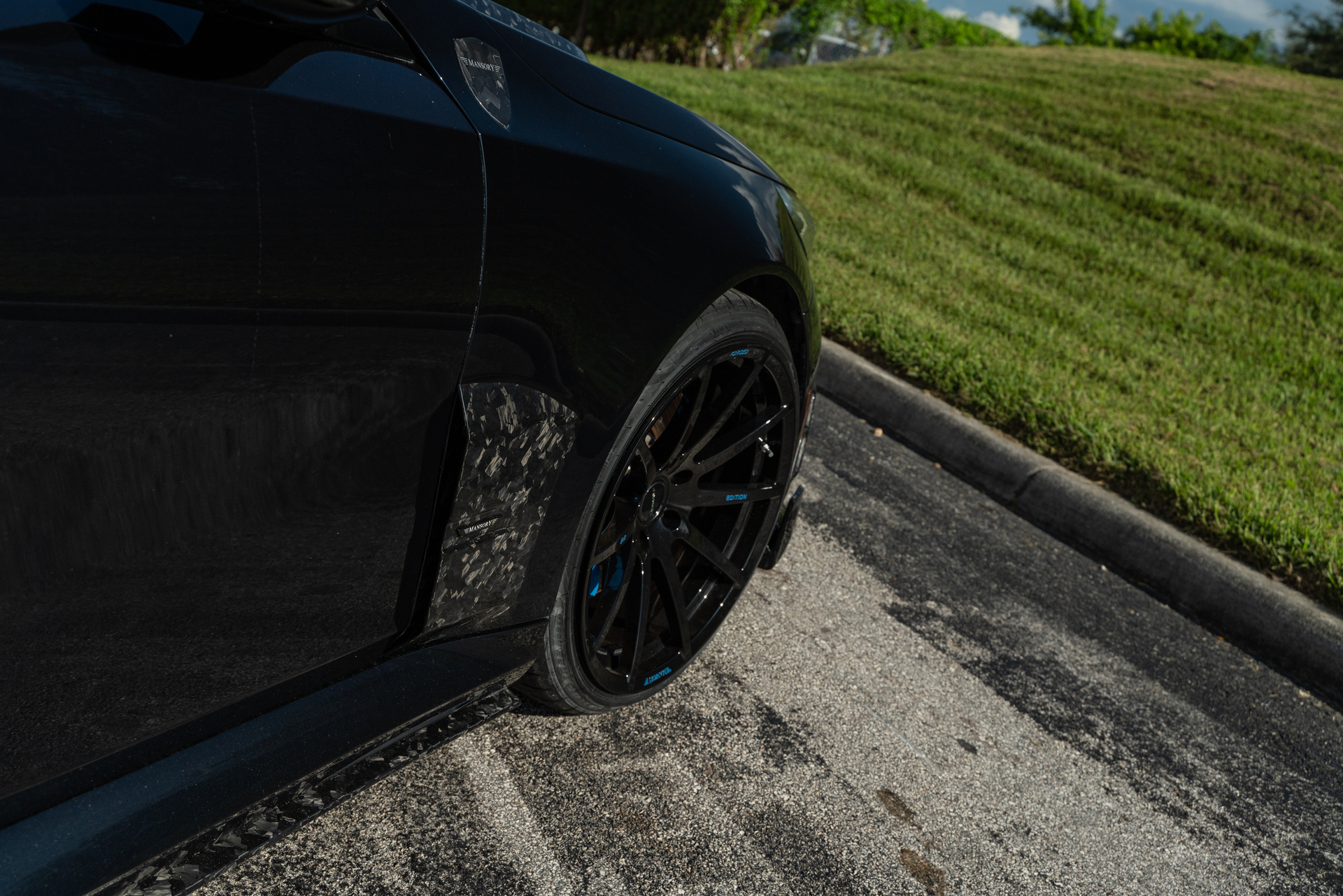 Mansory G90 M5 | M Carbon Black Metallic | on Mansory FV.10 | Gloss Black