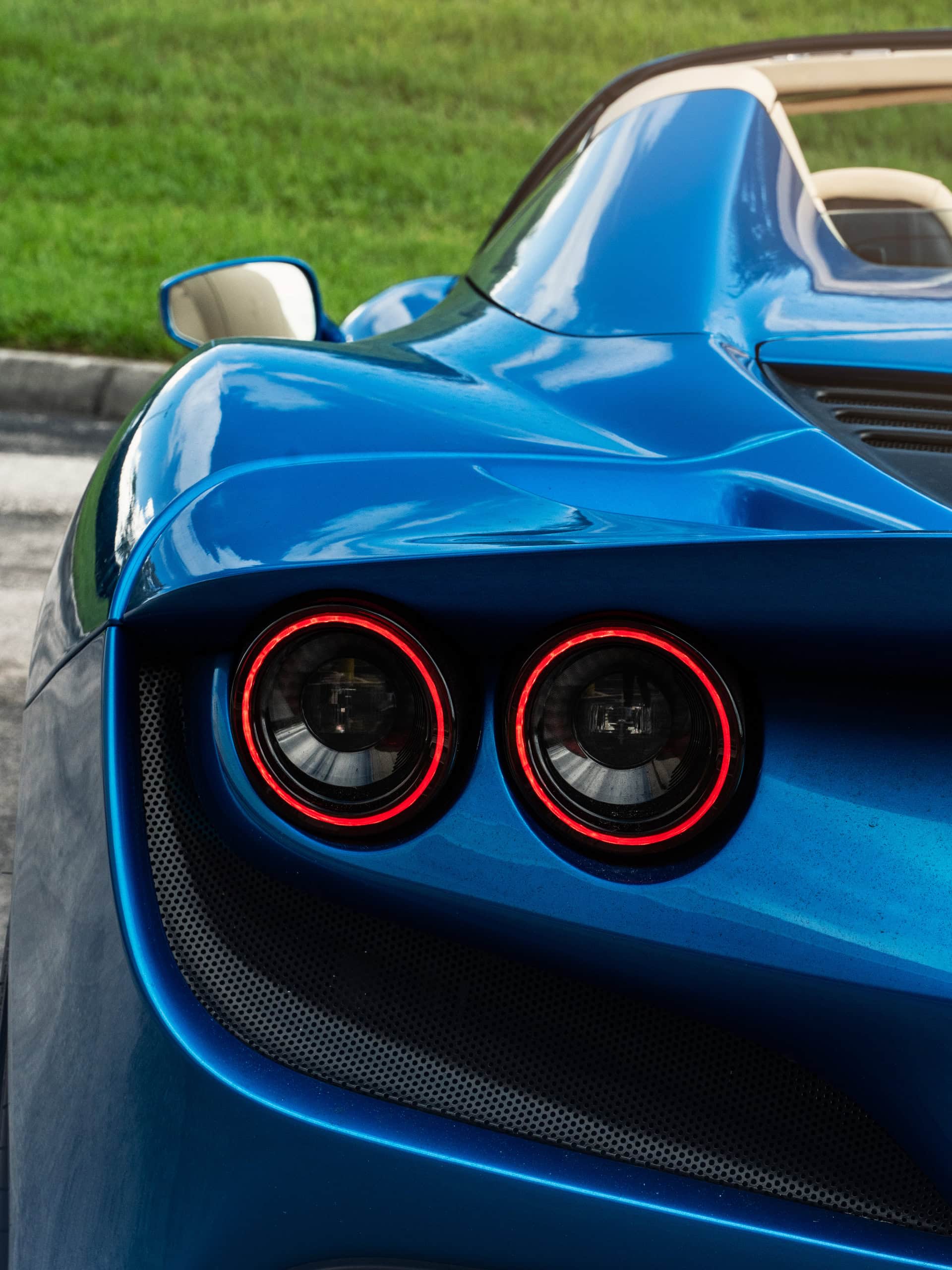 Photo 23 of Ferrari F8 | Blue Corza | on HRE 520M | Polished Clear