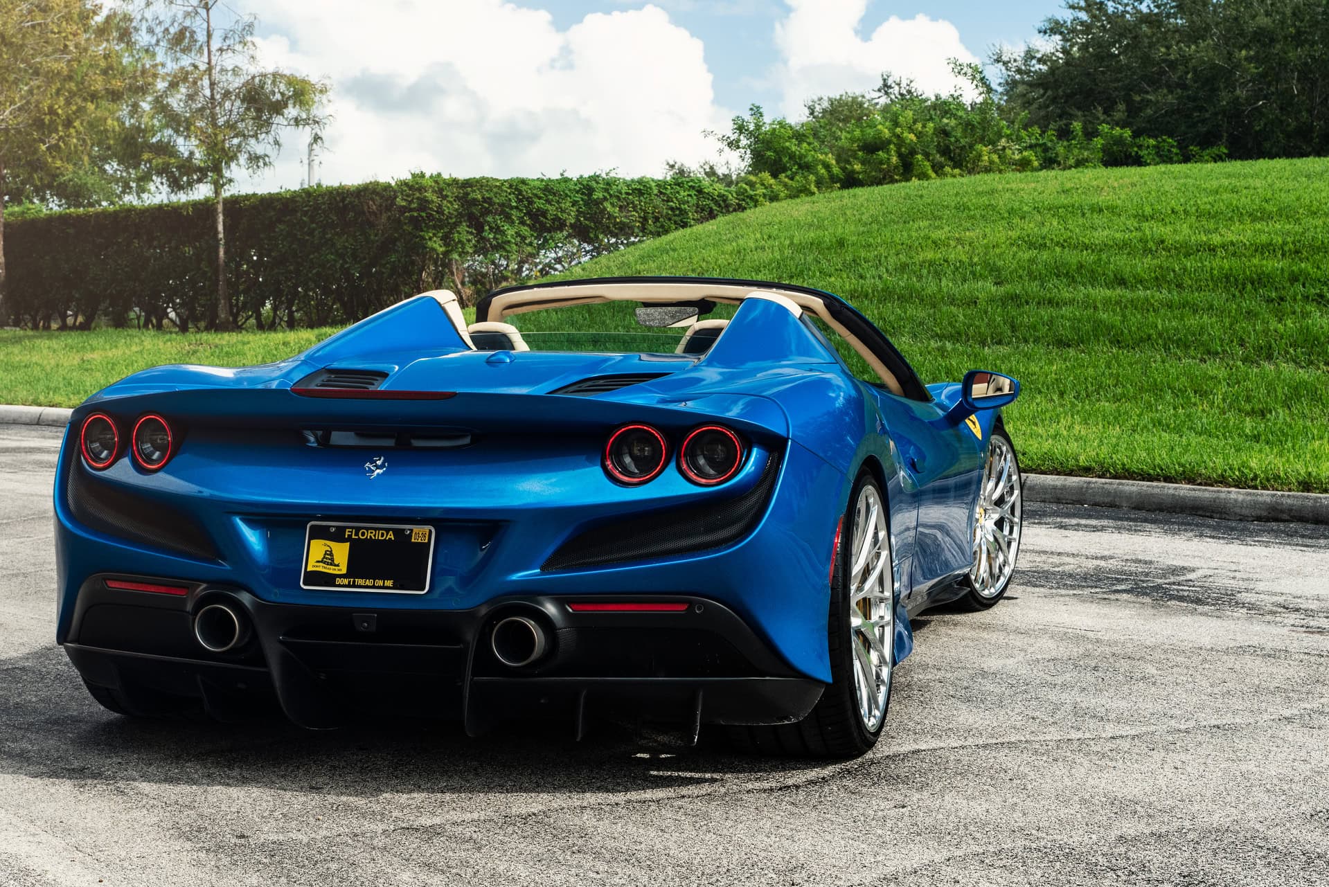 Photo 25 of Ferrari F8 | Blue Corza | on HRE 520M | Polished Clear
