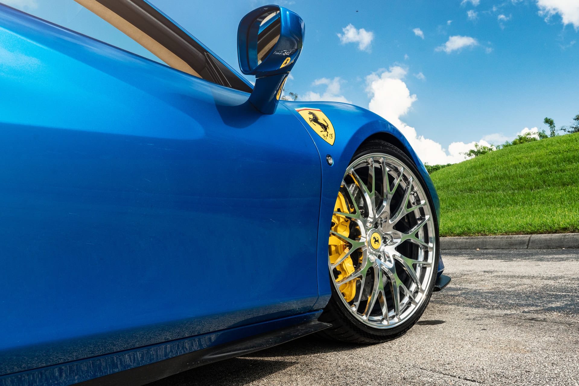 Photo 28 of Ferrari F8 | Blue Corza | on HRE 520M | Polished Clear