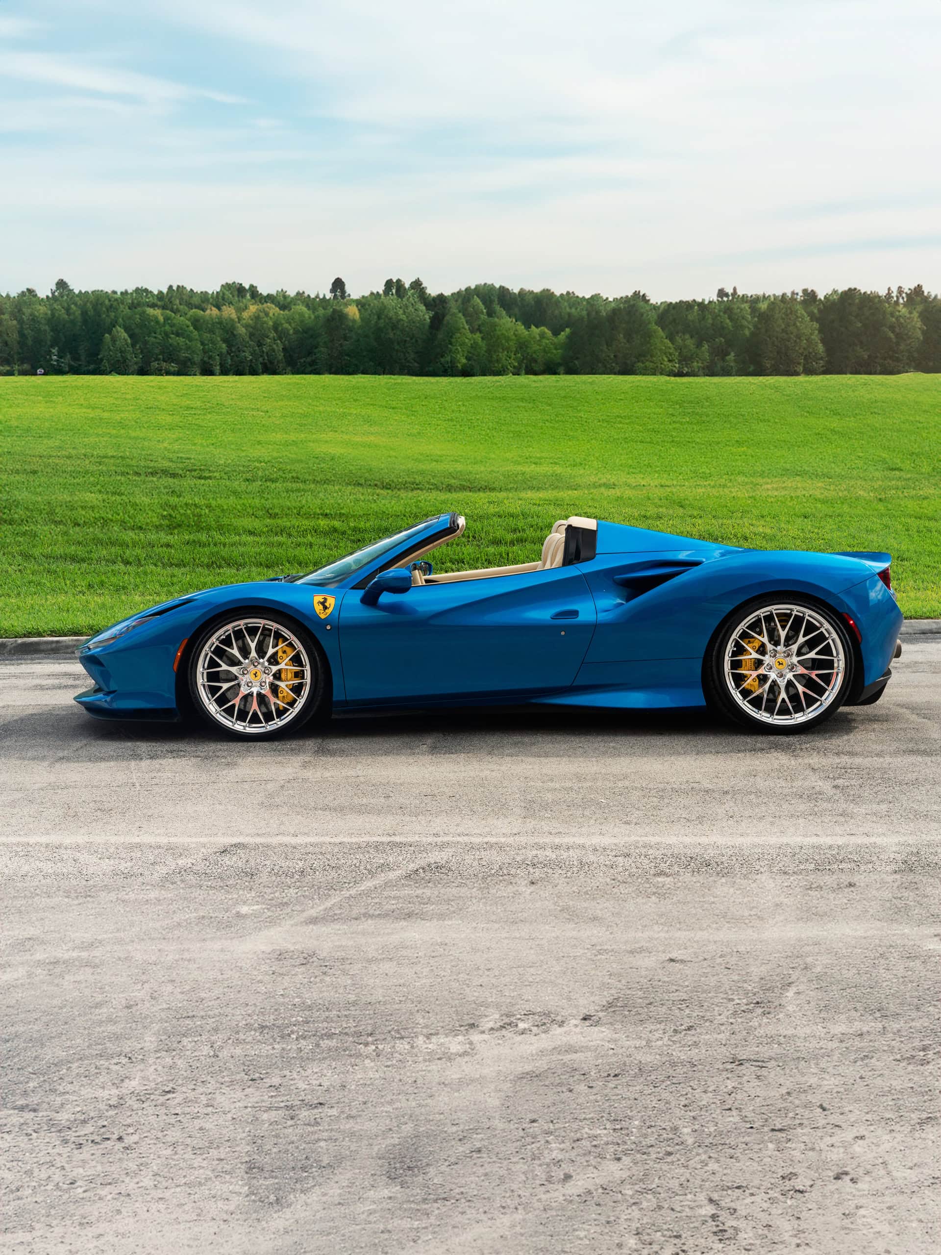 Photo 31 of Ferrari F8 | Blue Corza | on HRE 520M | Polished Clear