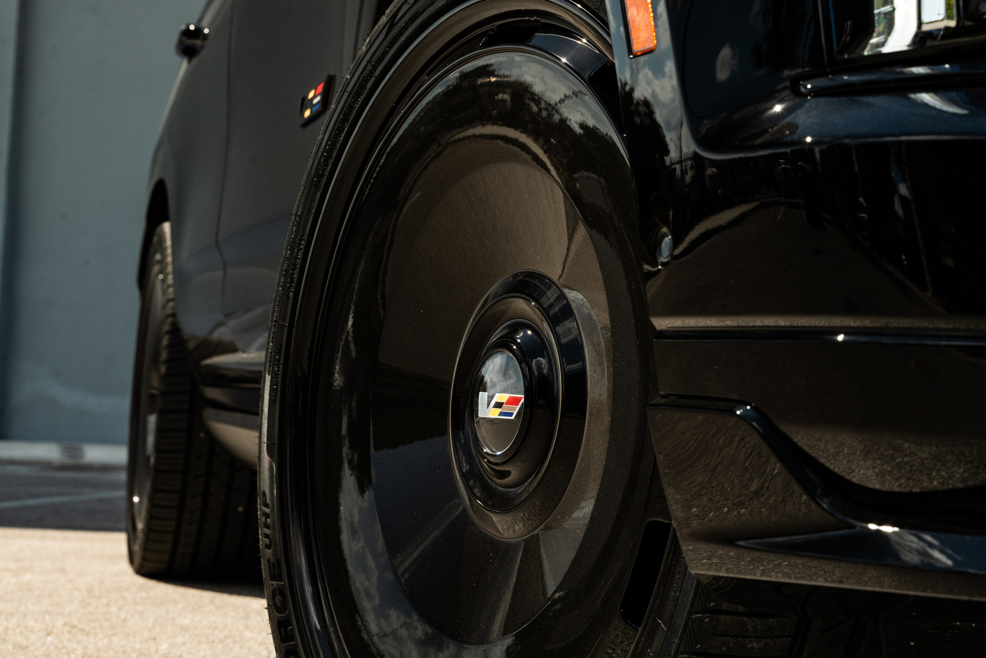 Cadillac Escalade | Black Raven | on Avant Garde AGL93 | Gloss Black