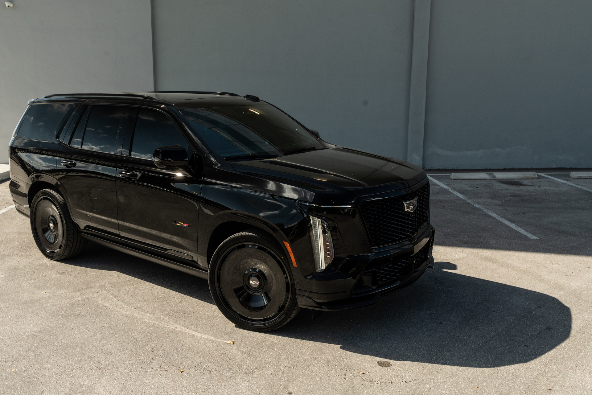 Cadillac Escalade | Black Raven | on Avant Garde AGL93 | Gloss Black