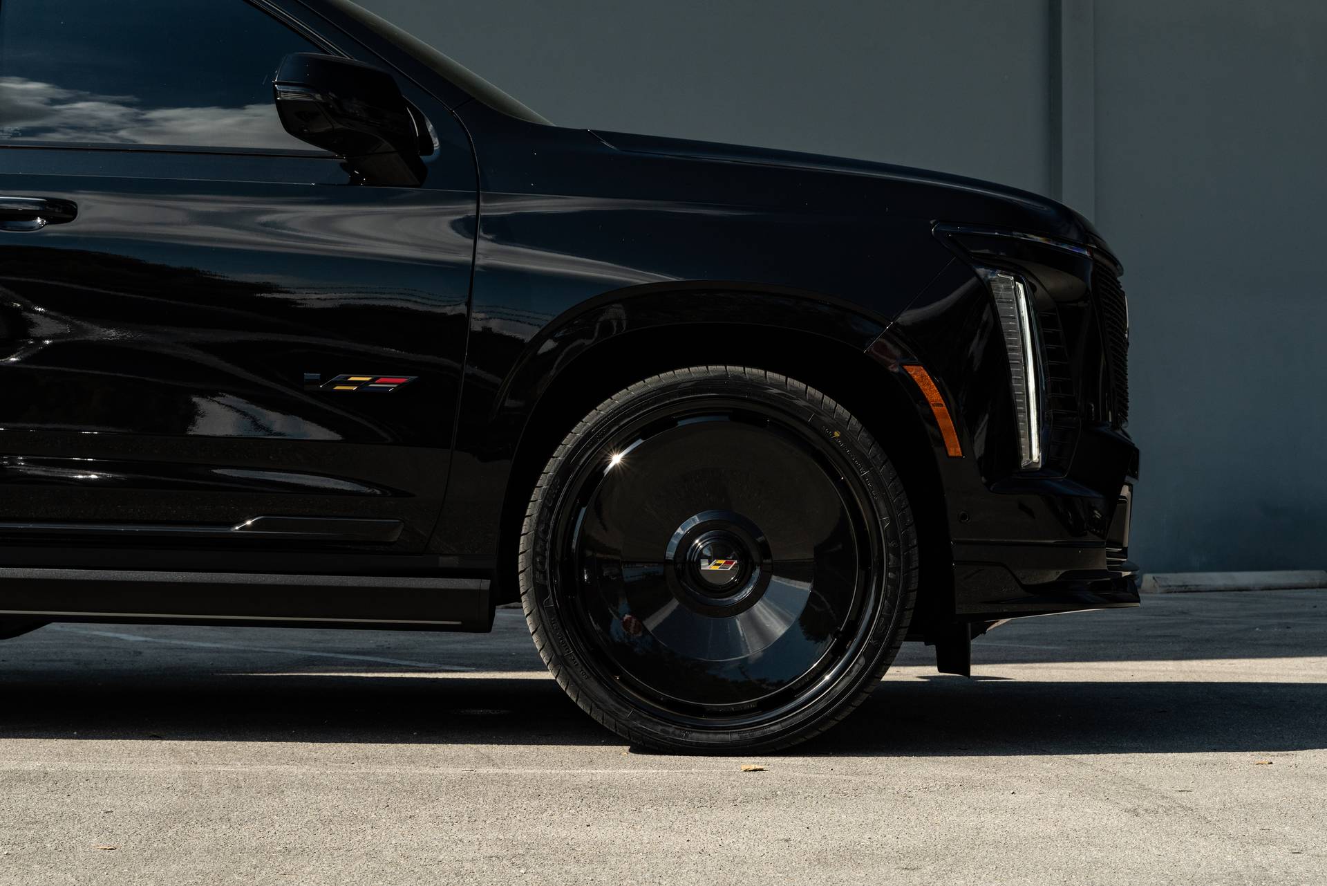 Cadillac Escalade | Black Raven | on Avant Garde AGL93 | Gloss Black